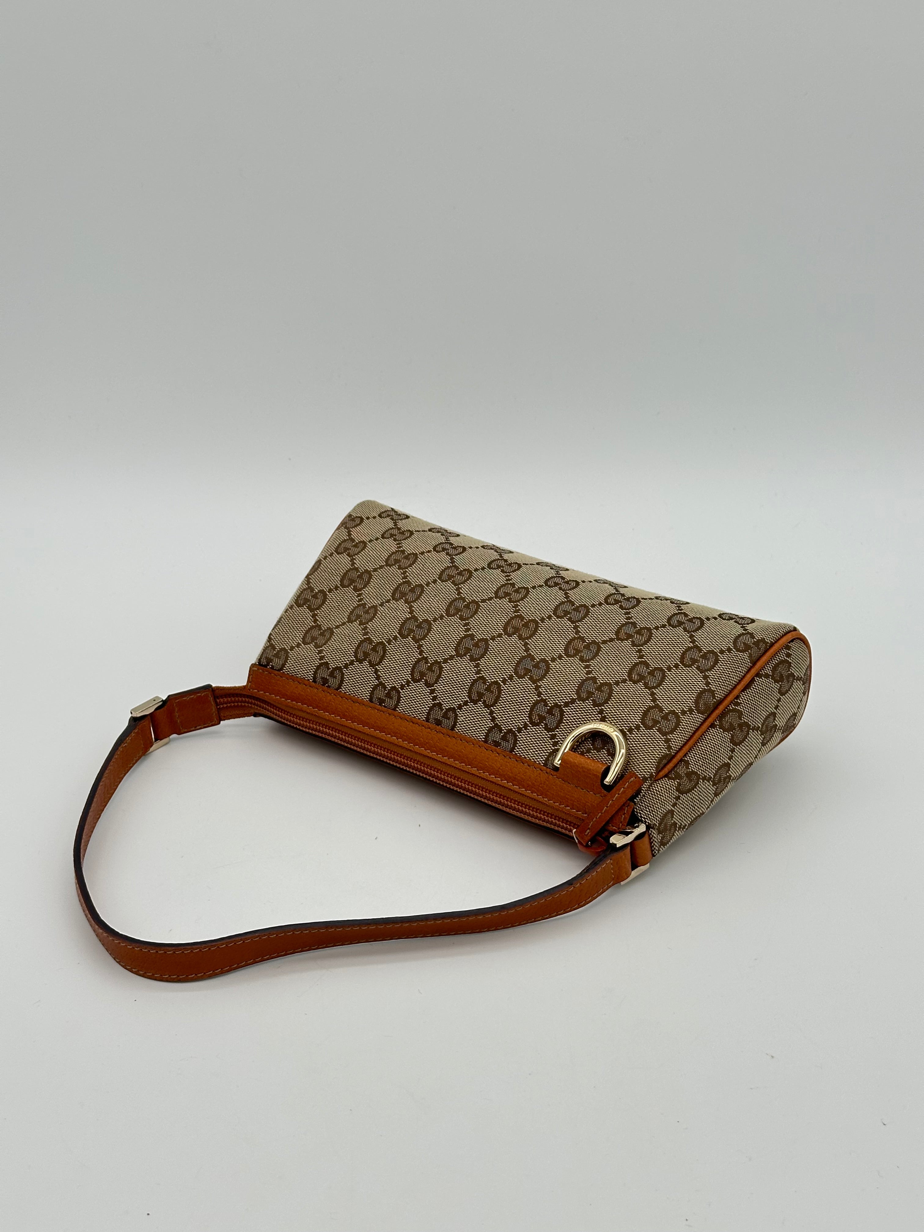 Gucci Abbey D-Ring Pochette