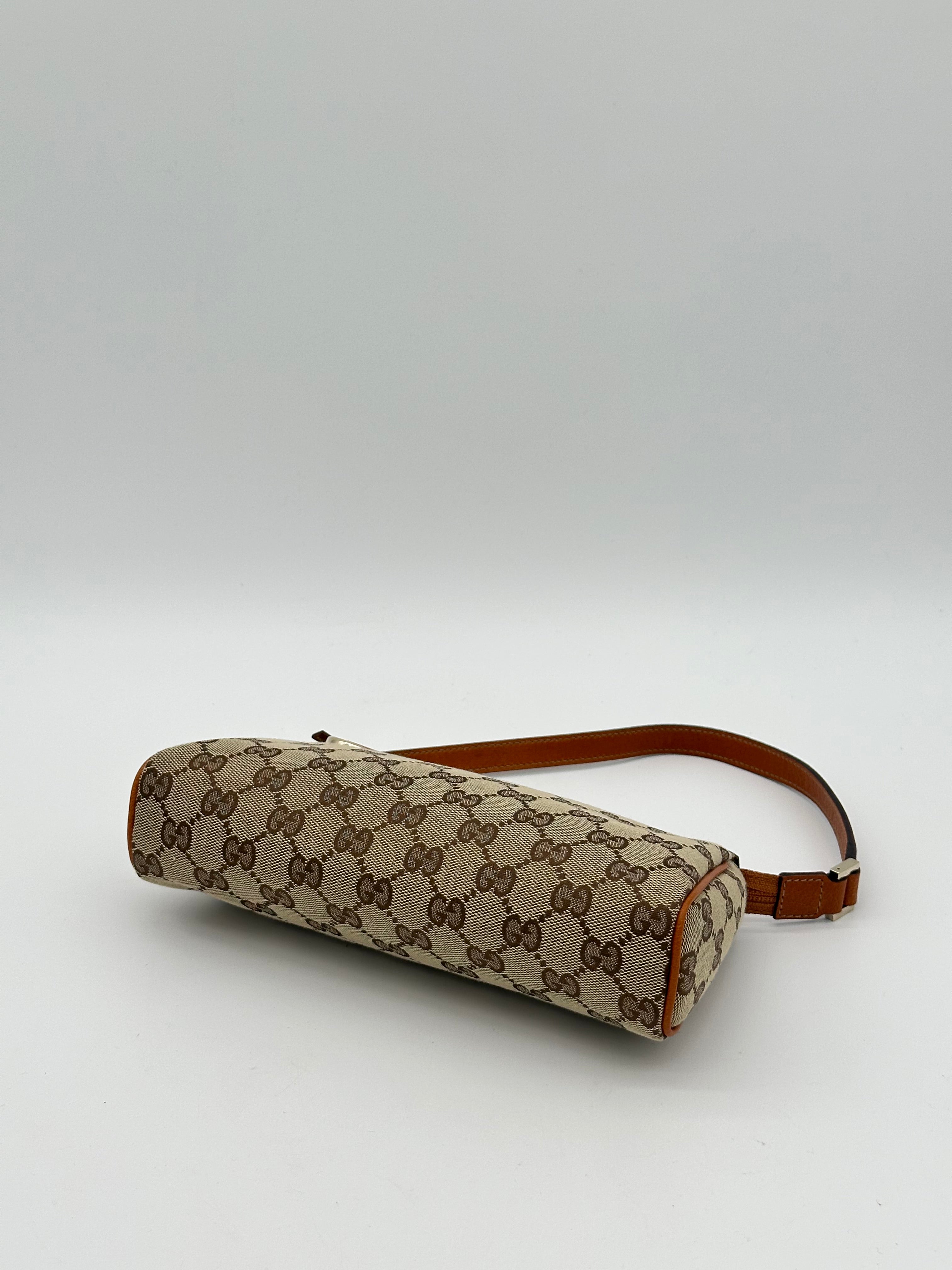 Gucci Abbey D-Ring Pochette