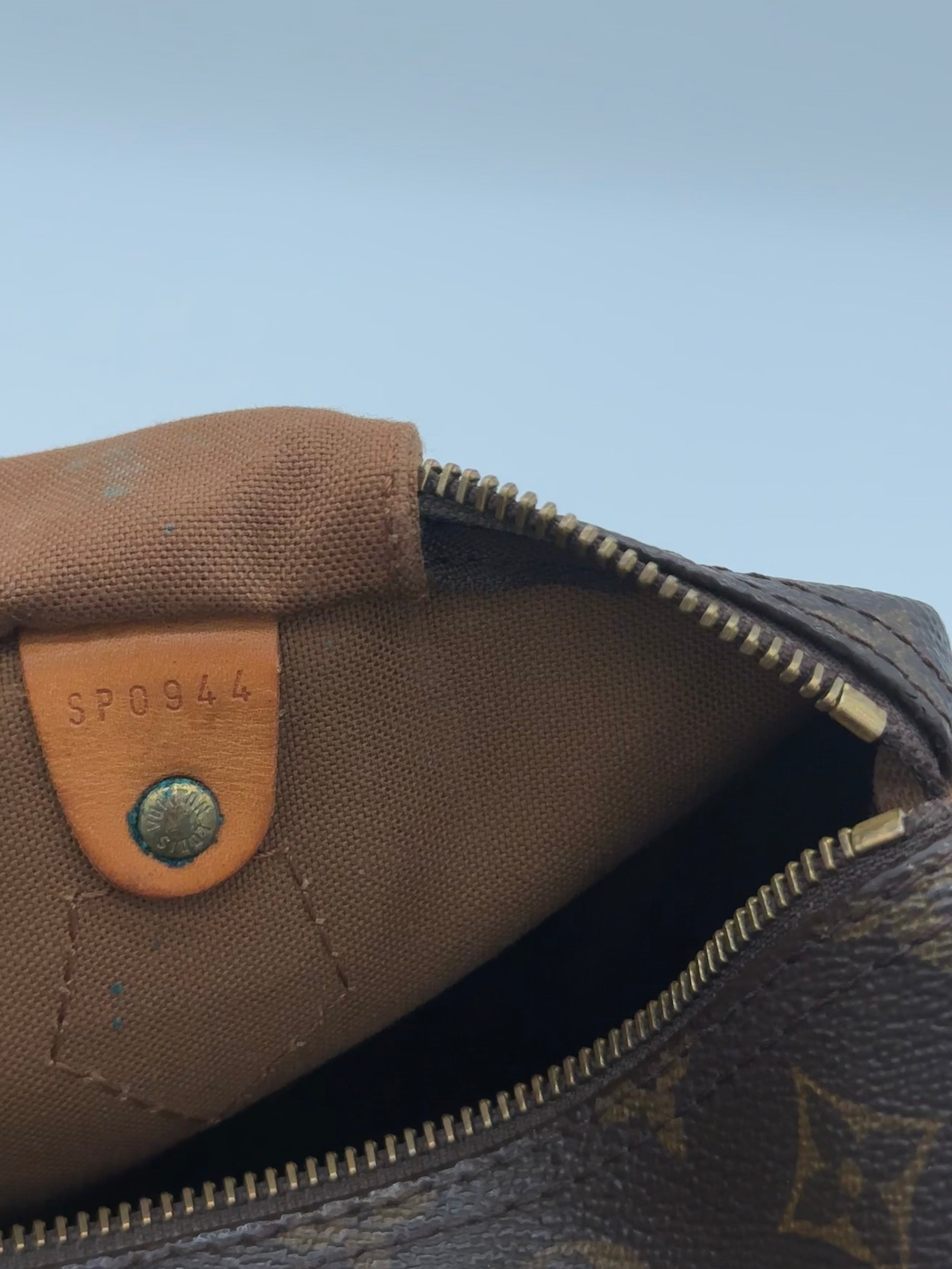 Louis Vuitton Speedy 30