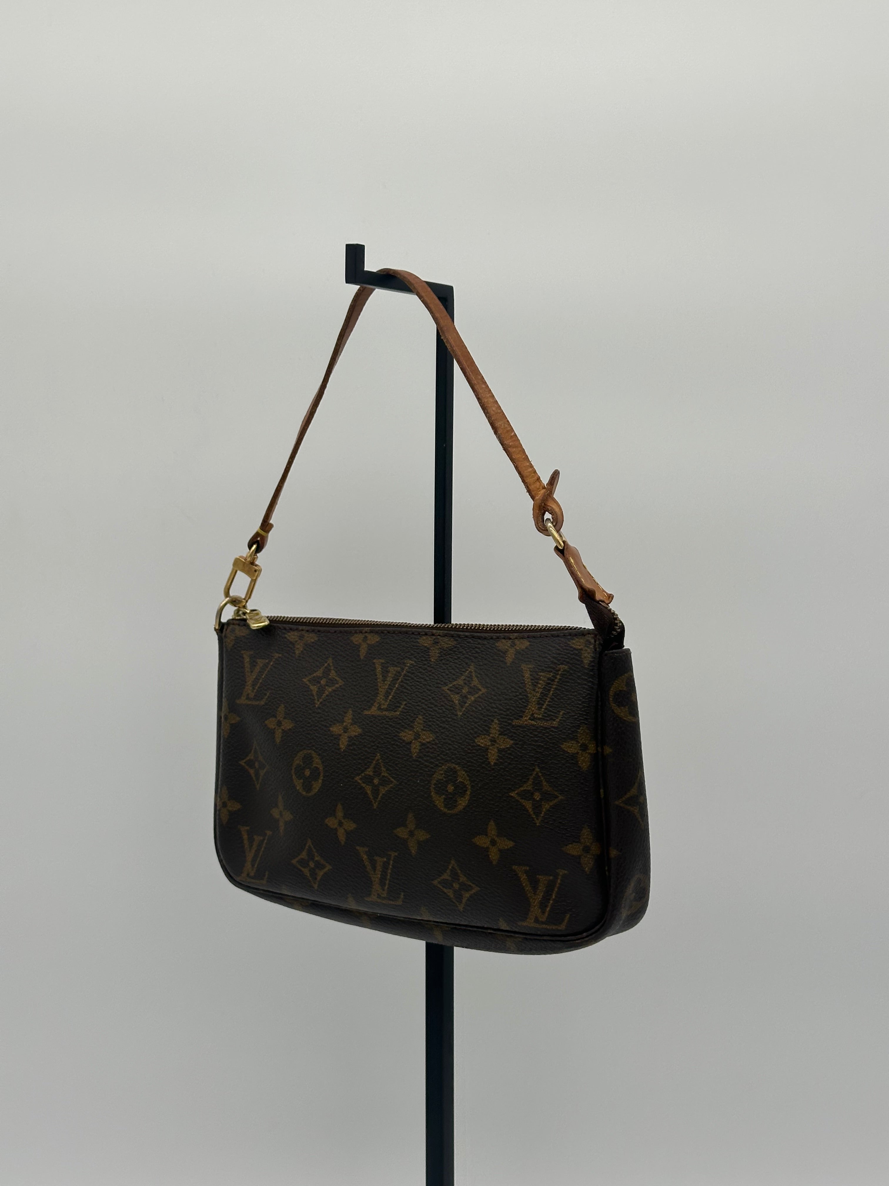 Louis Vuitton Pochette Accessoires