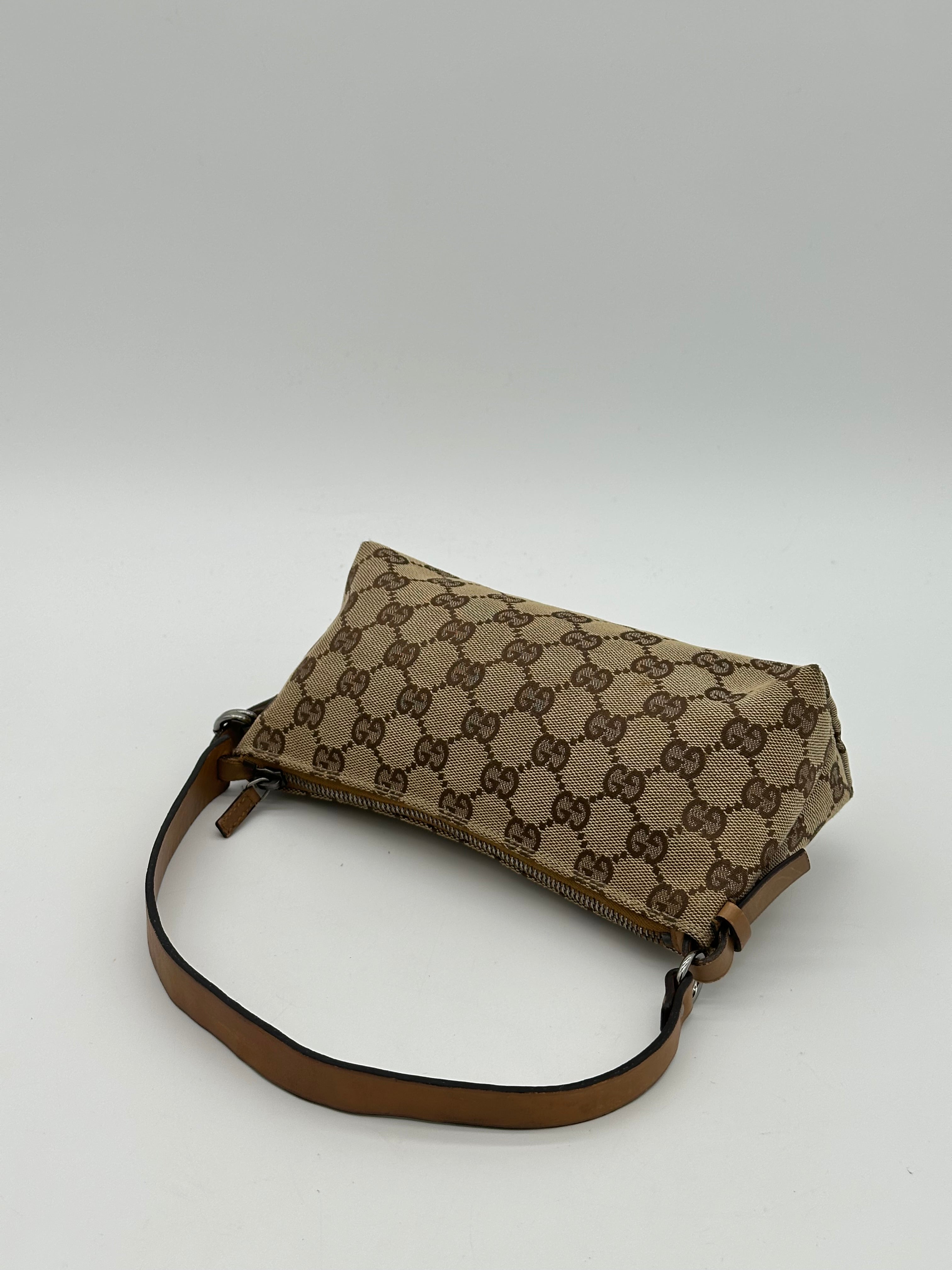 Gucci GG Canvas Shoulderbag