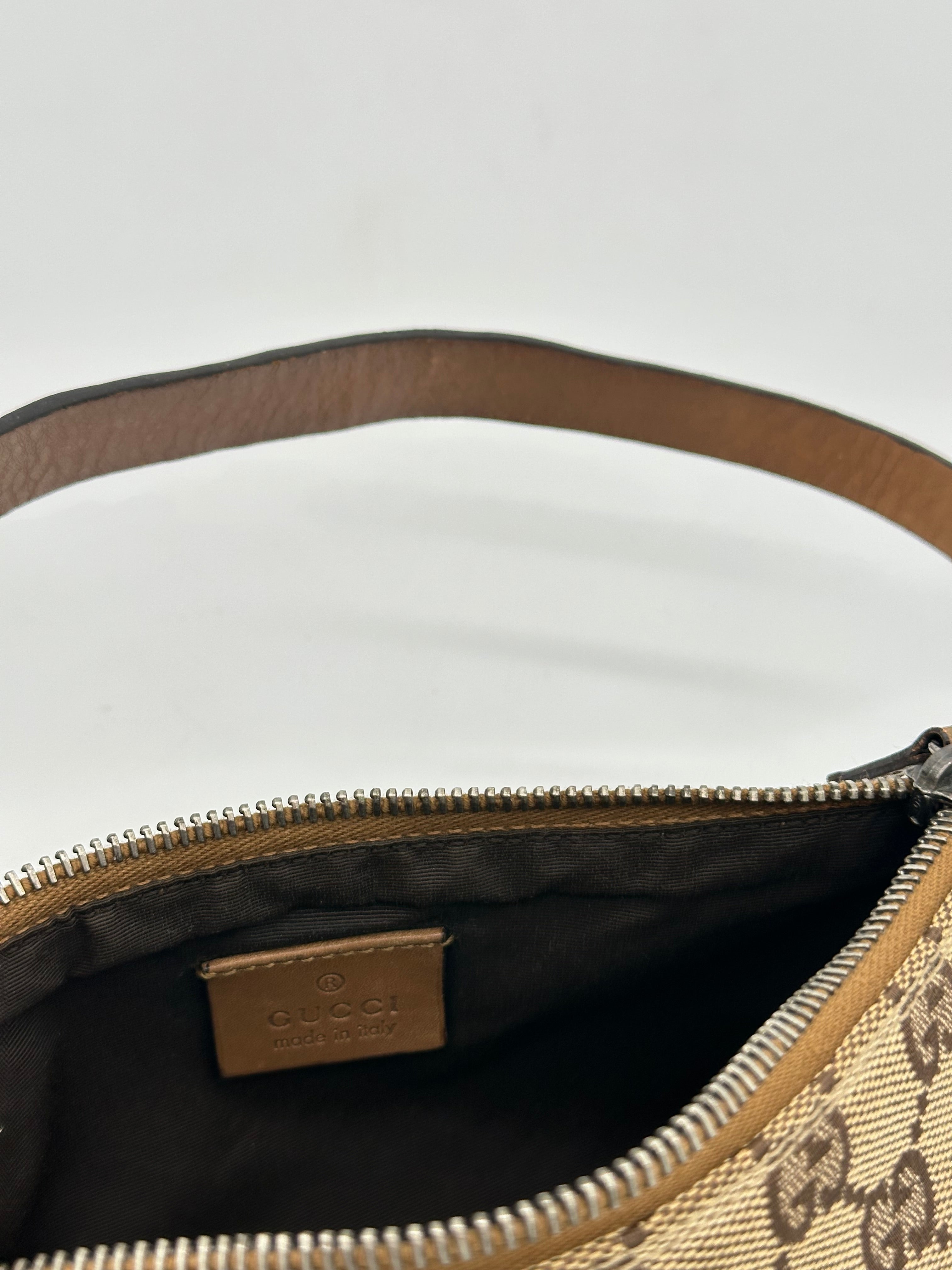 Gucci GG Canvas Shoulderbag