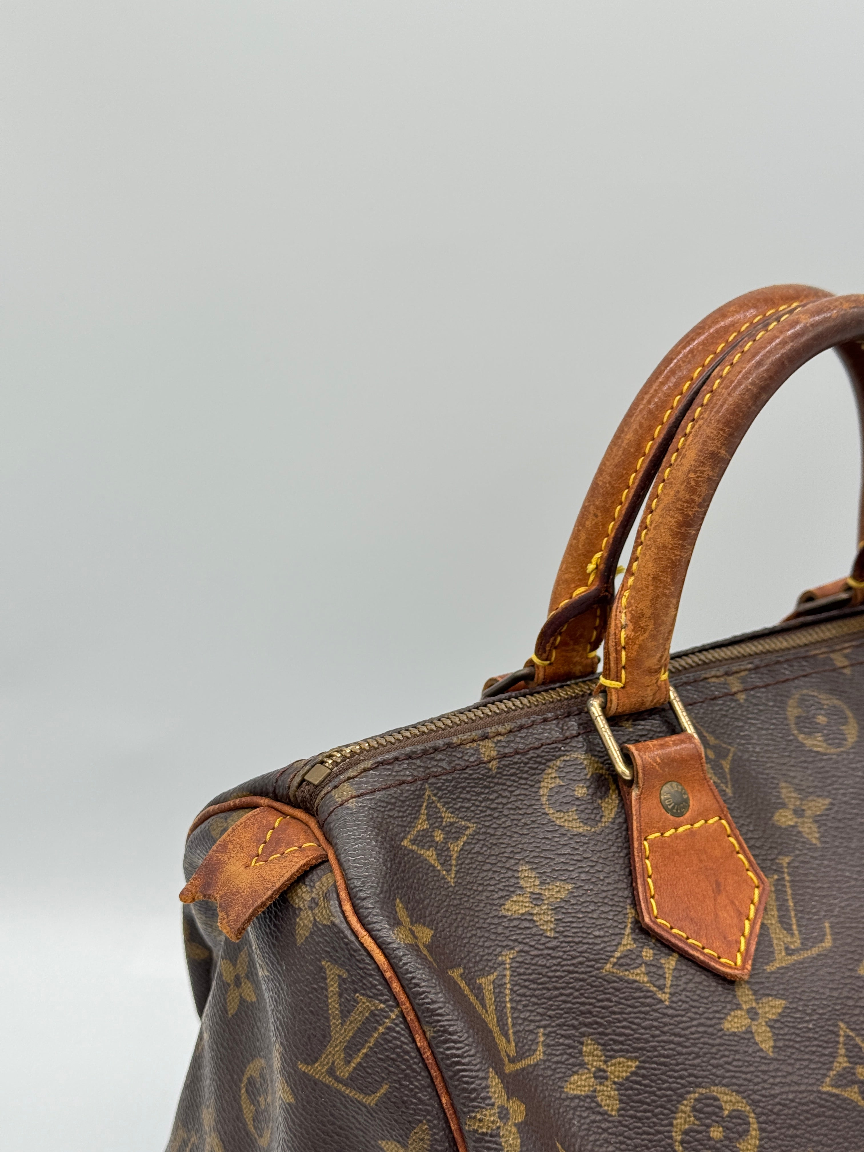 Louis Vuitton Speedy 30