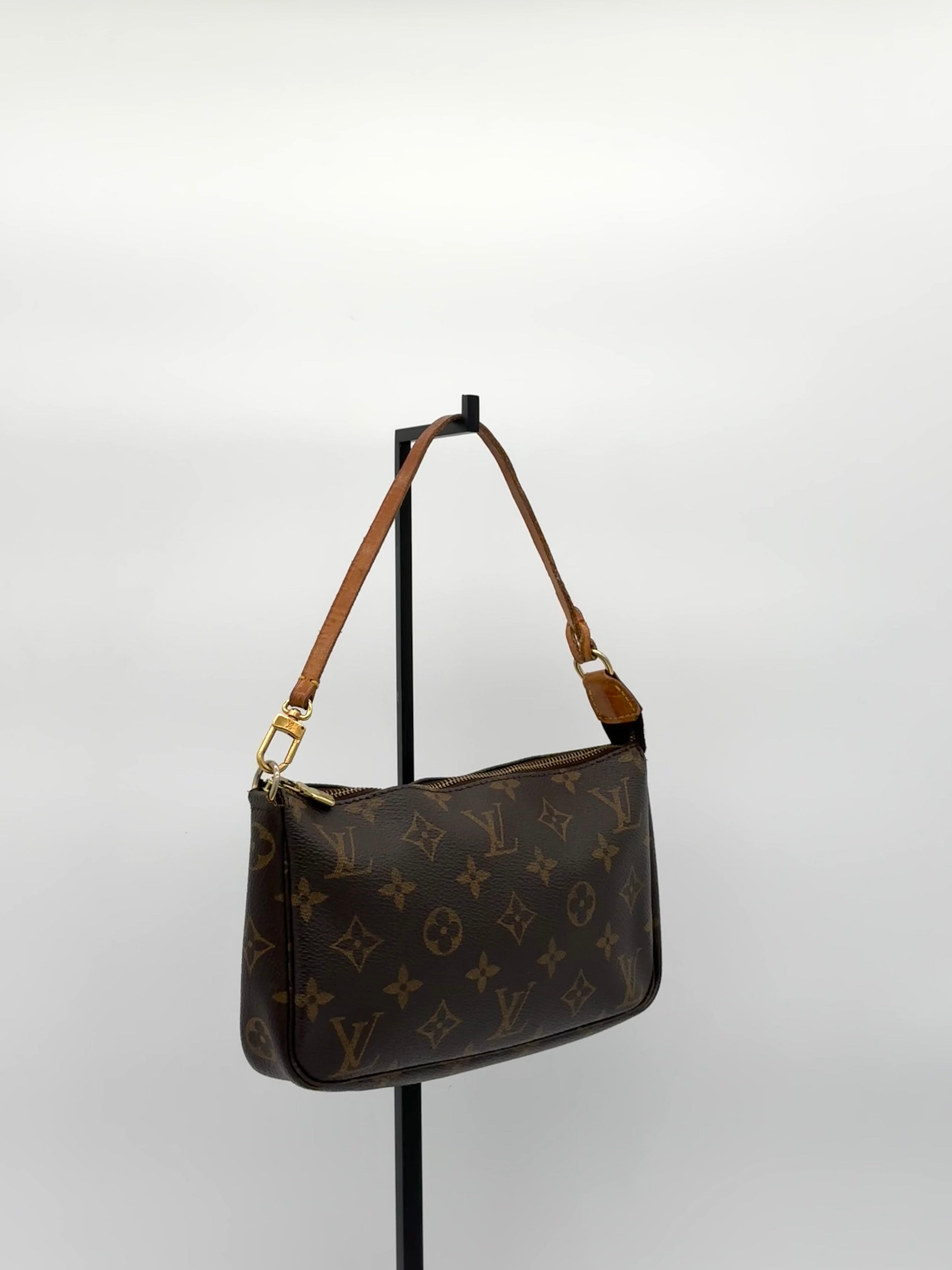 Louis Vuitton Pochette Accessoires