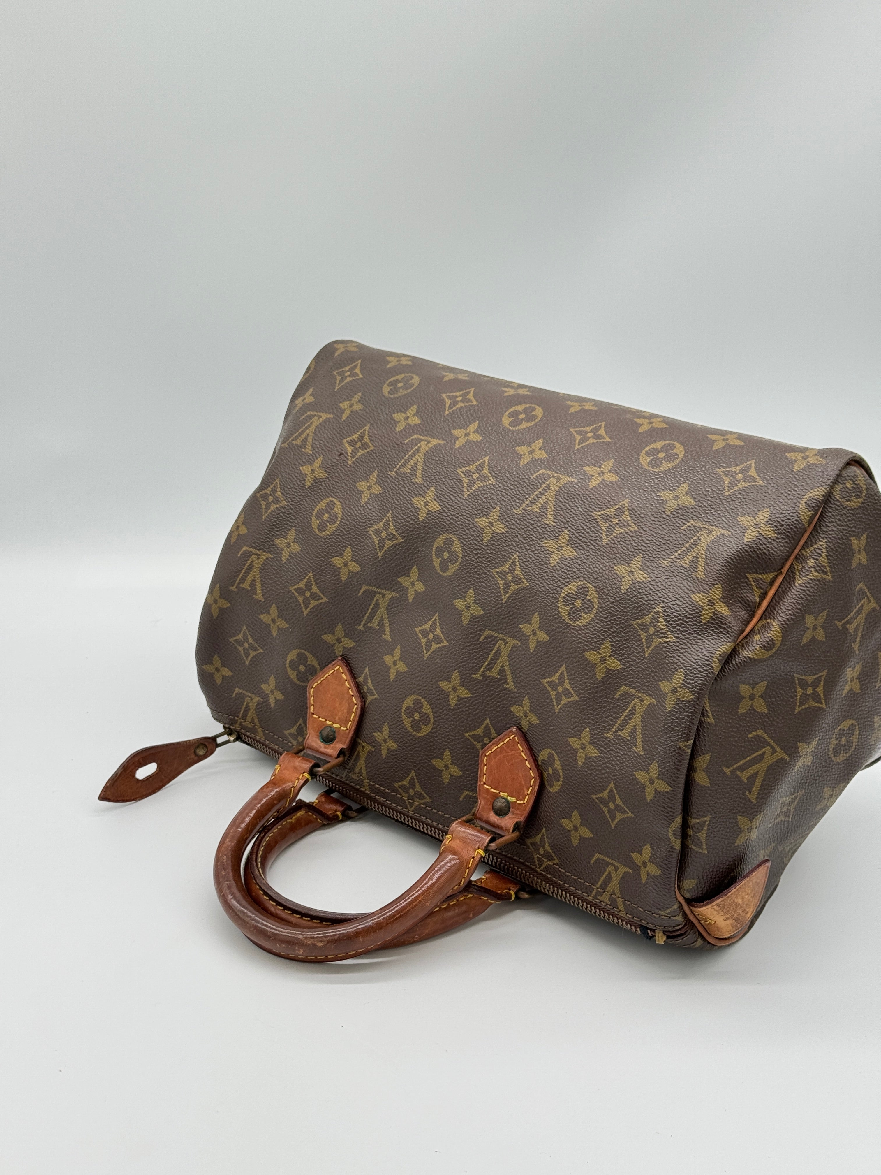 Louis Vuitton Speedy 30