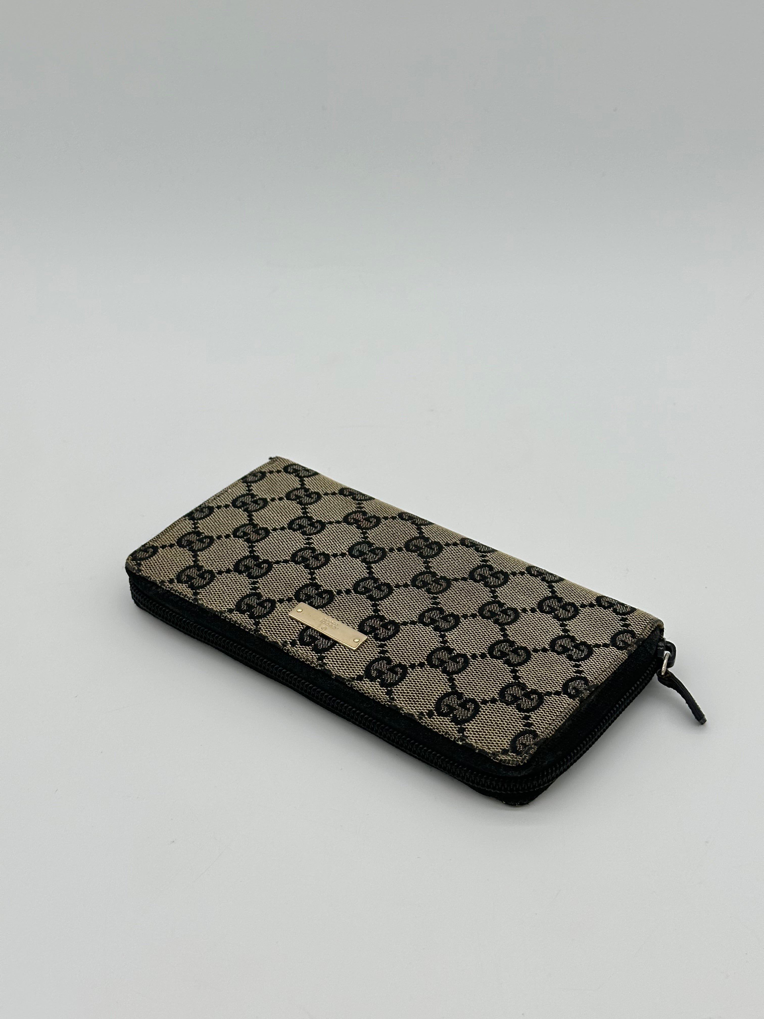 Gucci Zip Around Wallet