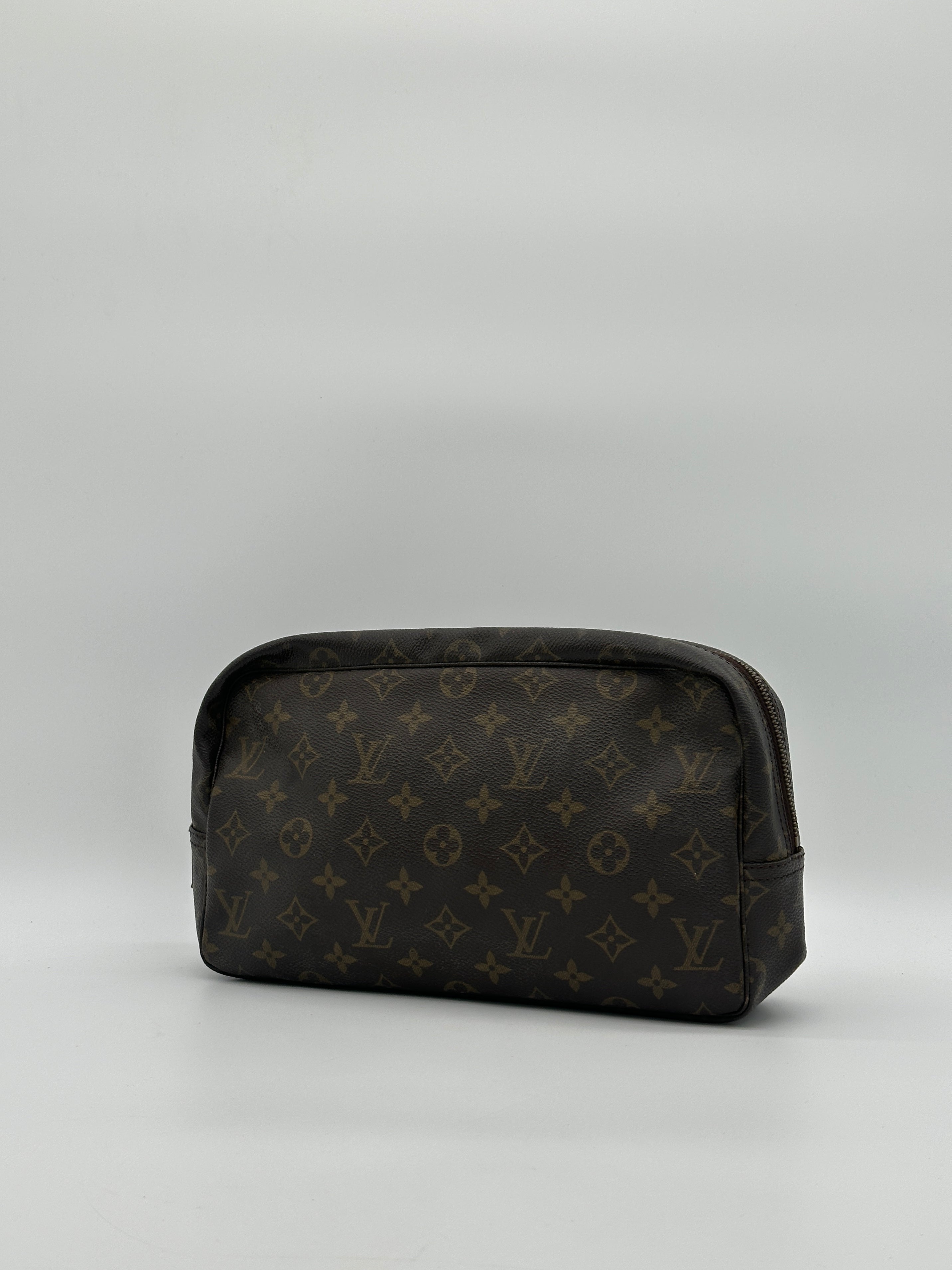 Louis Vuitton Trousse 28