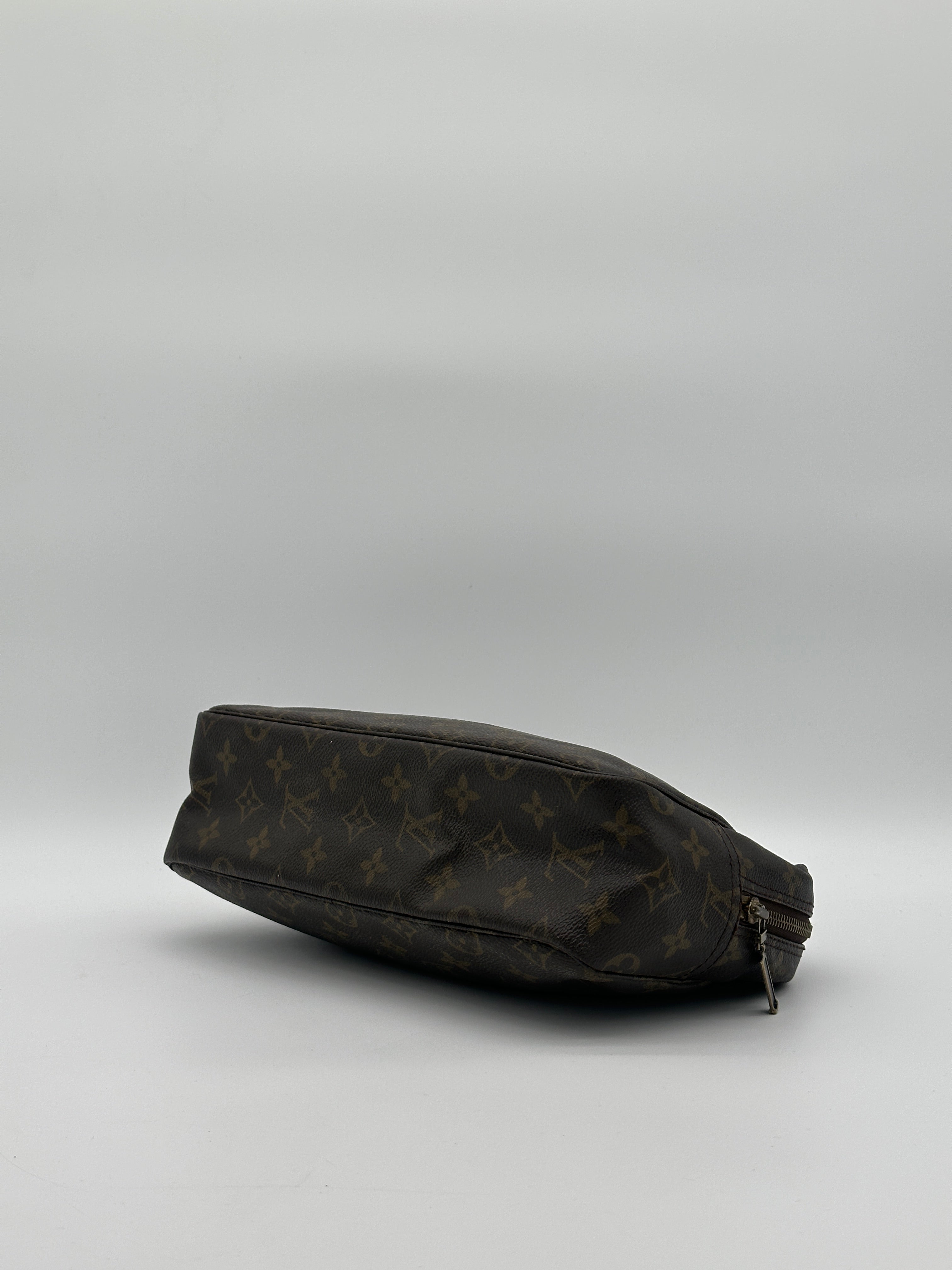 Louis Vuitton Trousse 28