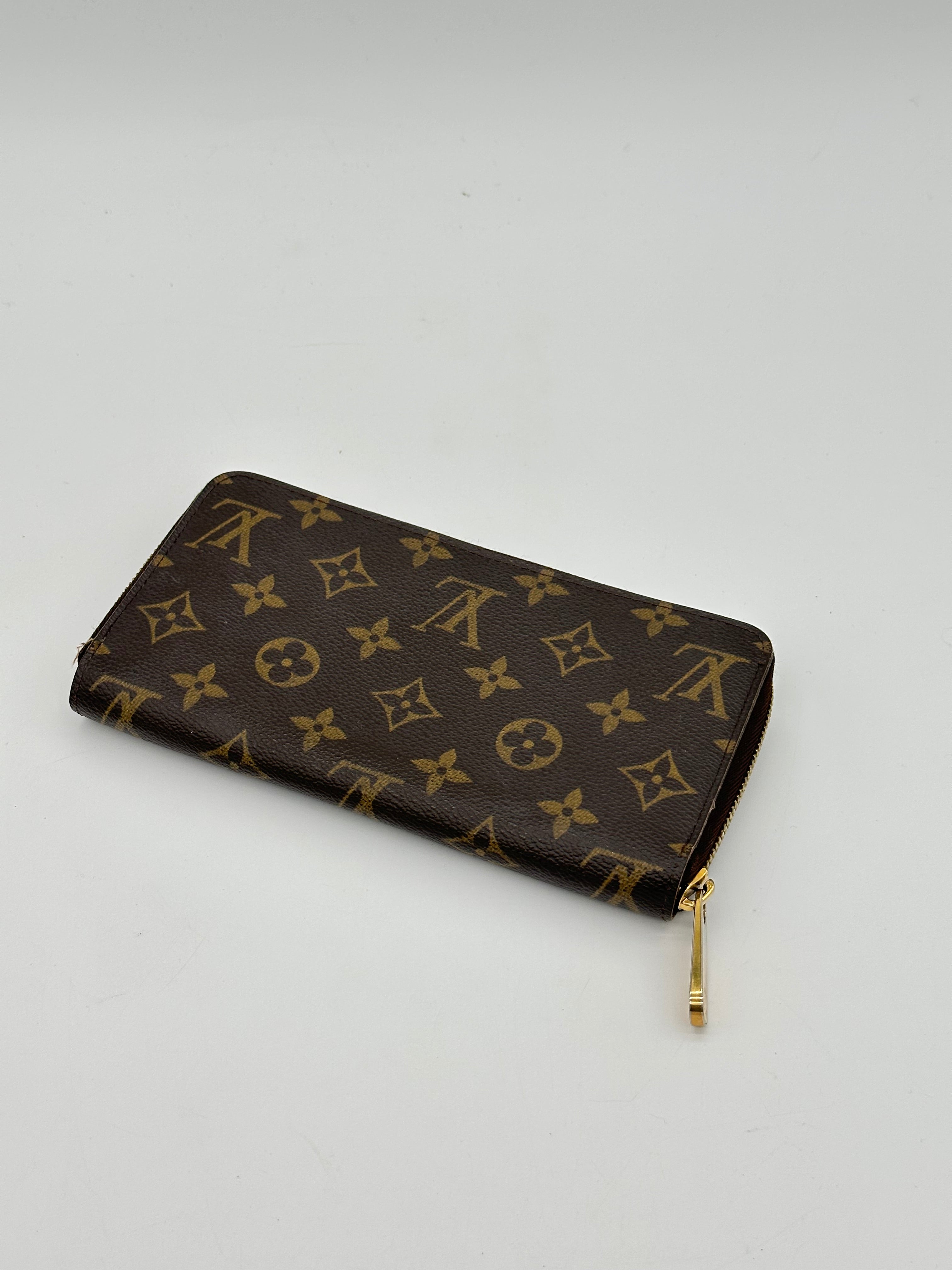 Louis Vuitton Zippy Long Wallet