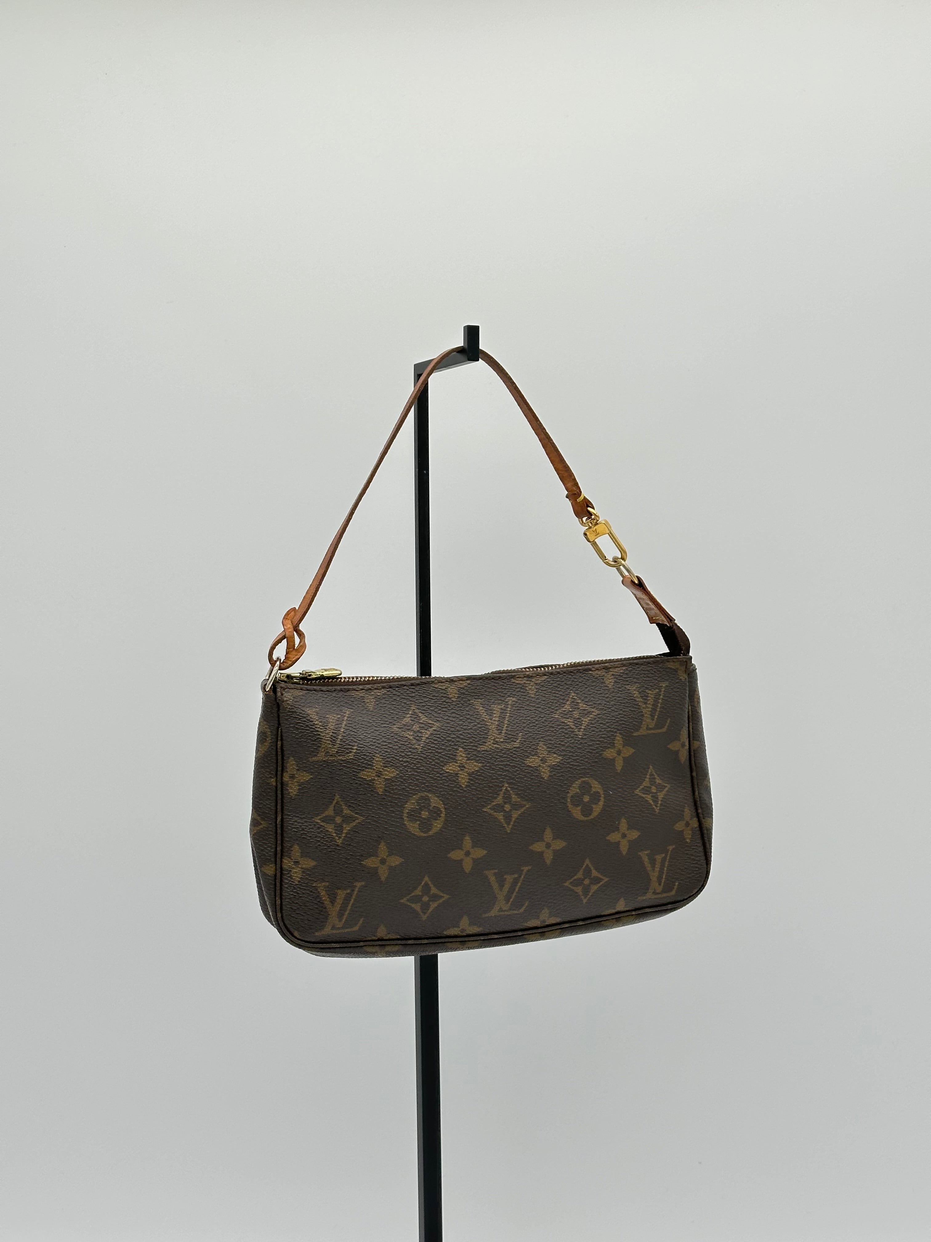 Louis Vuitton Pochette Accessoires