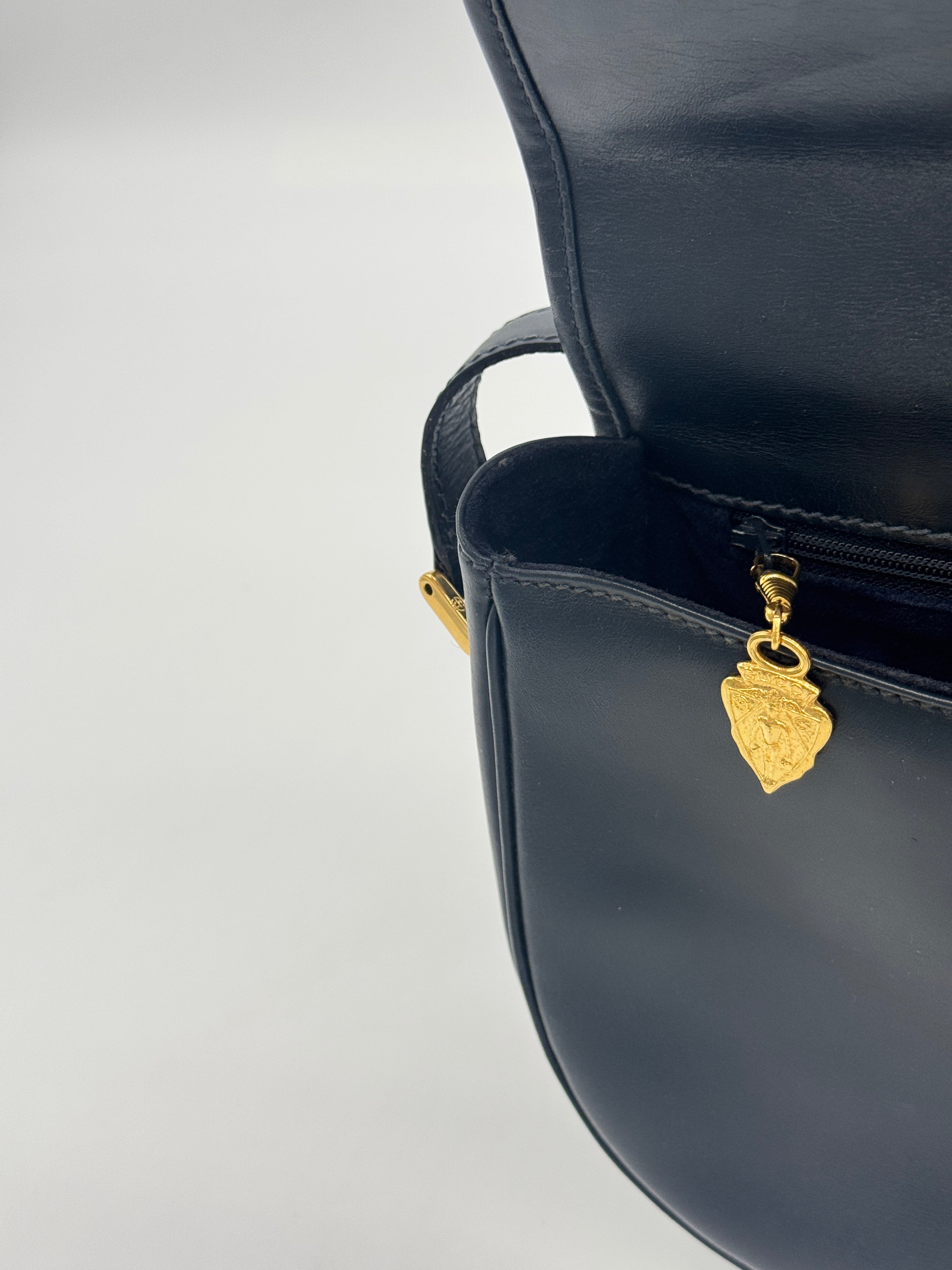 Gucci Leather Shoulderbag