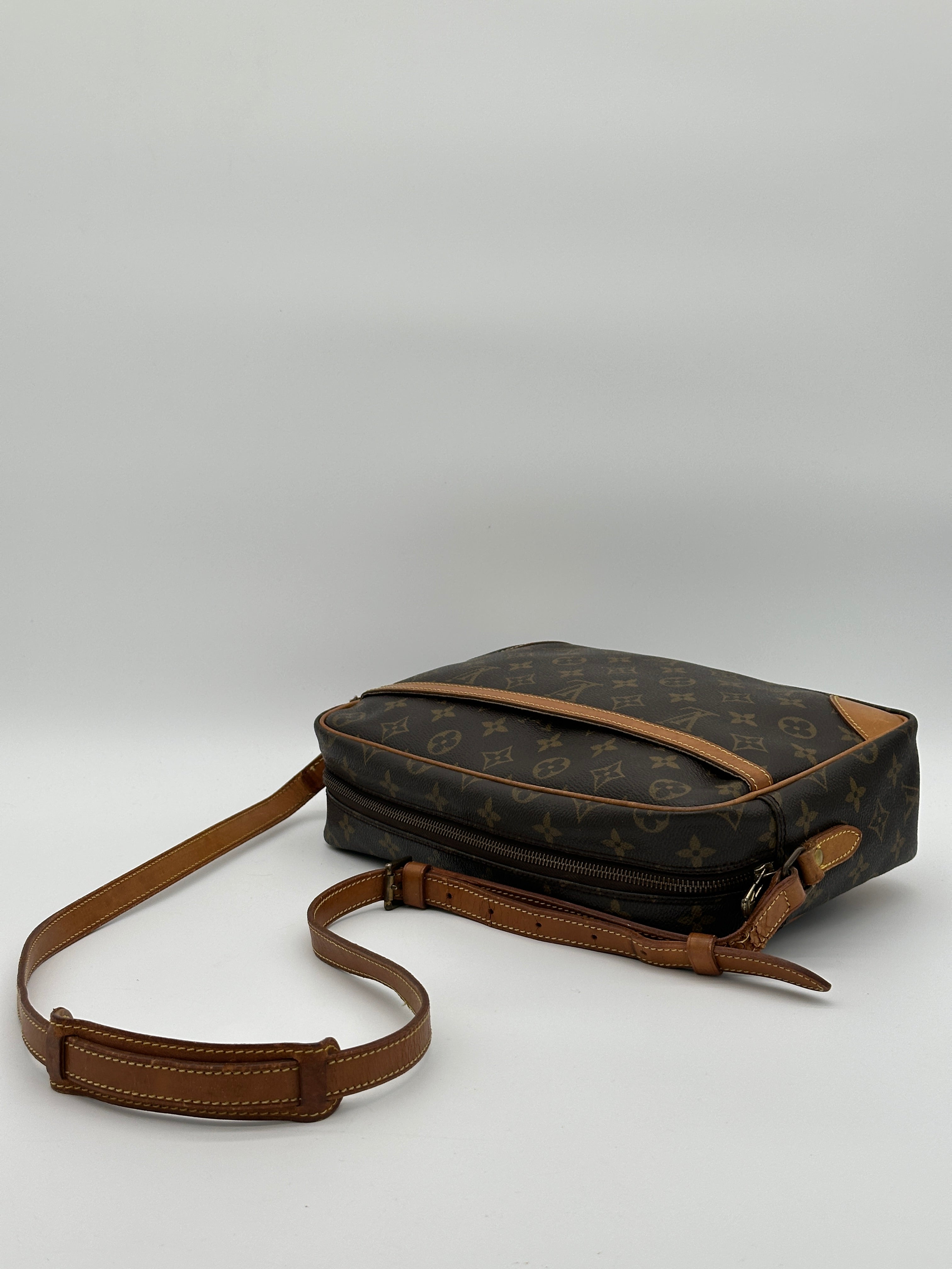 Louis Vuitton Trocadero 27