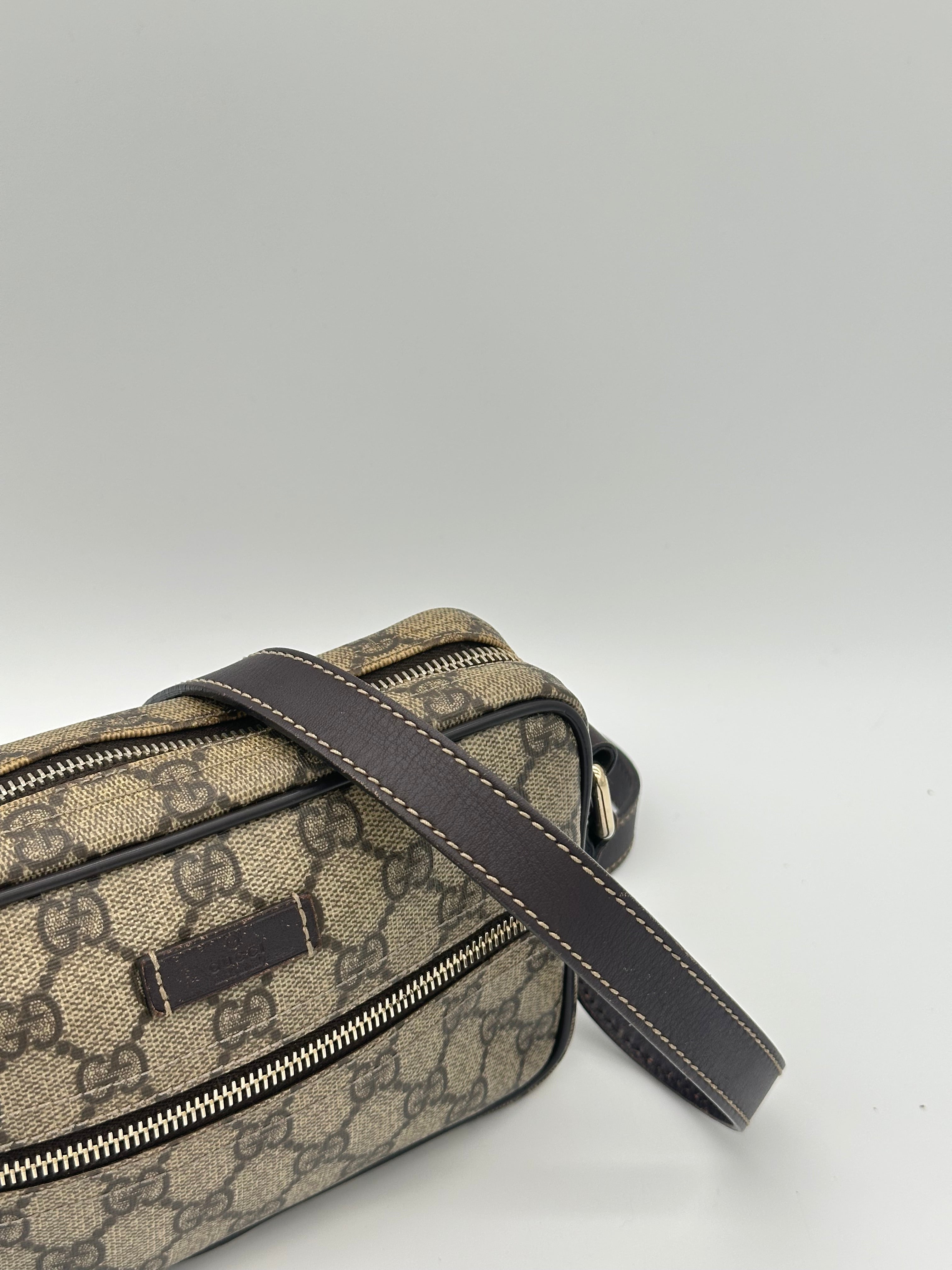 Gucci Supreme Messenger