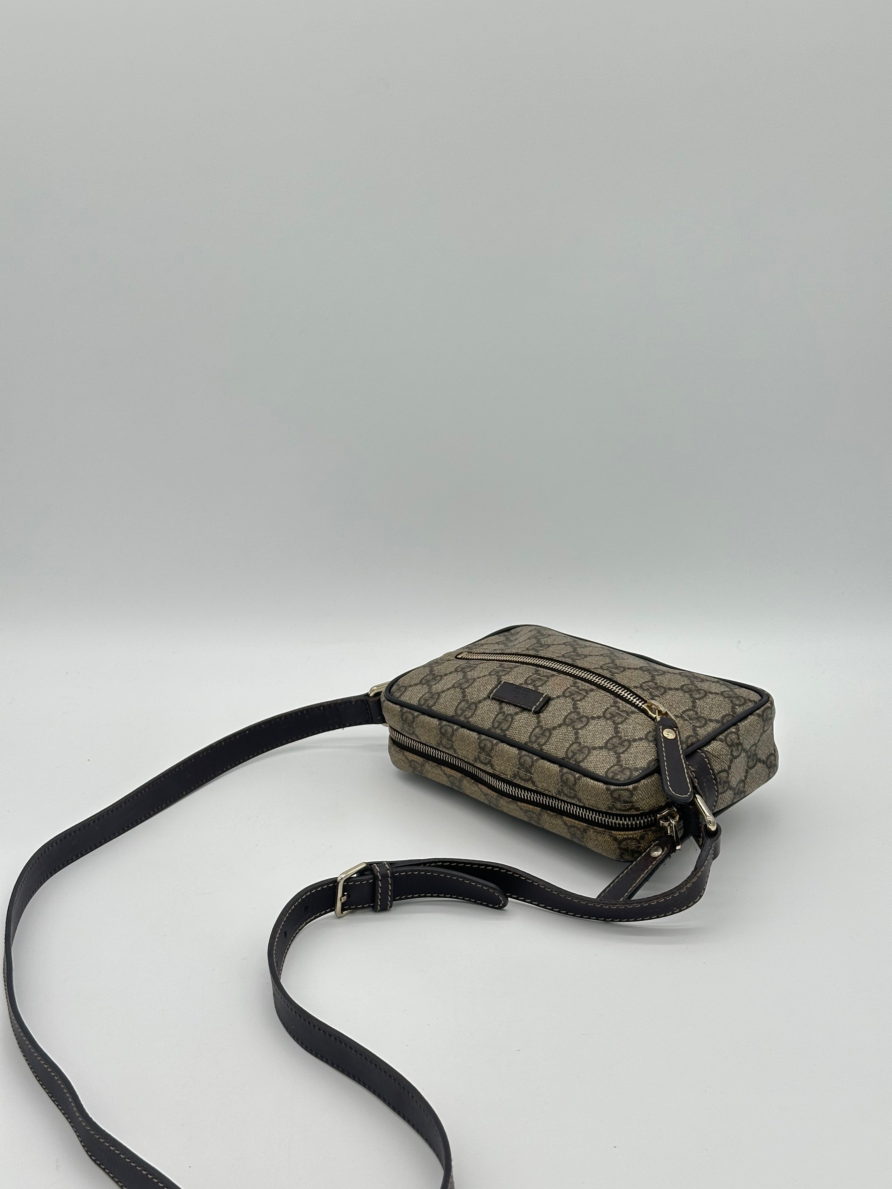 Gucci Supreme Messenger