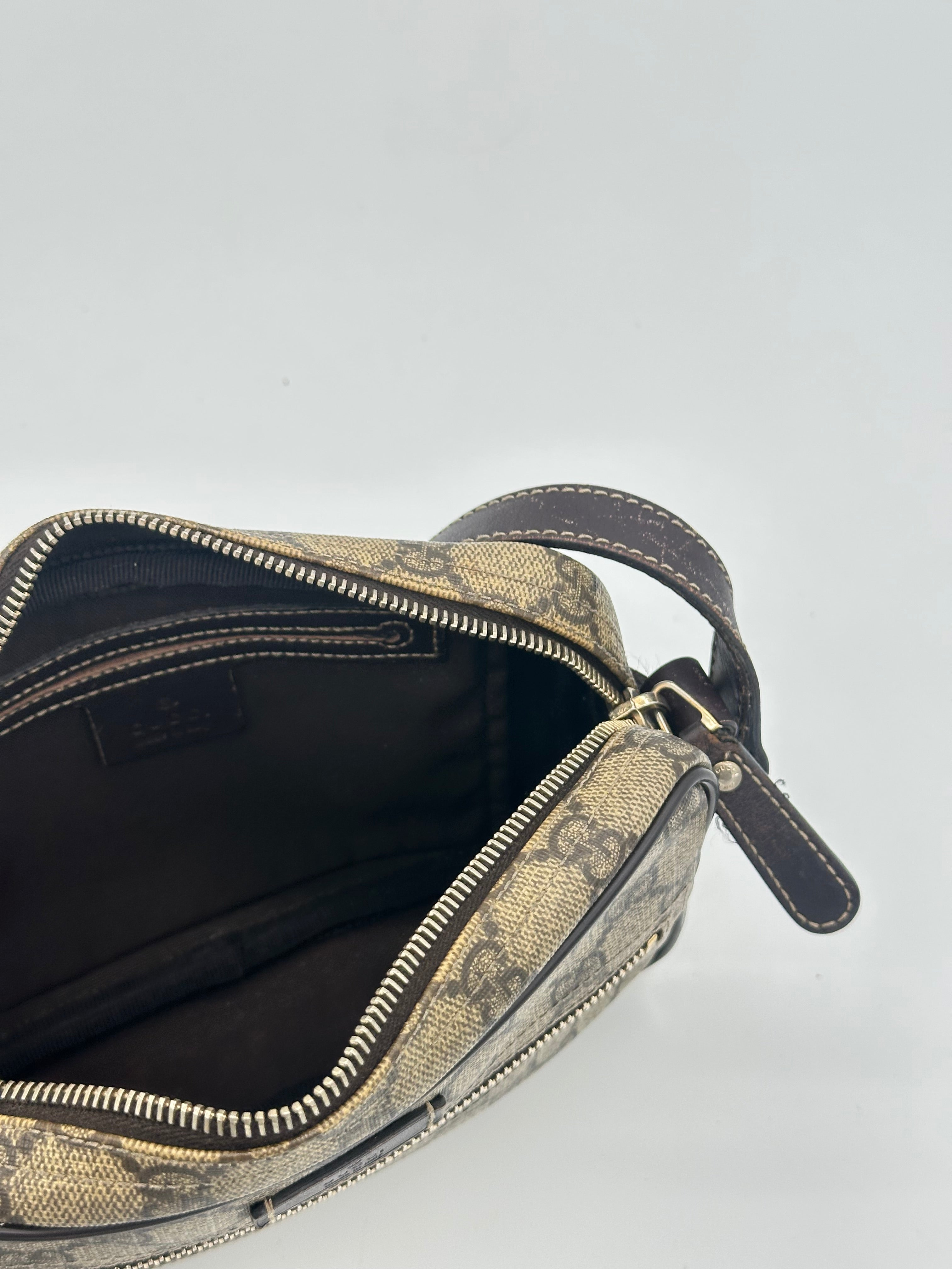 Gucci Supreme Messenger