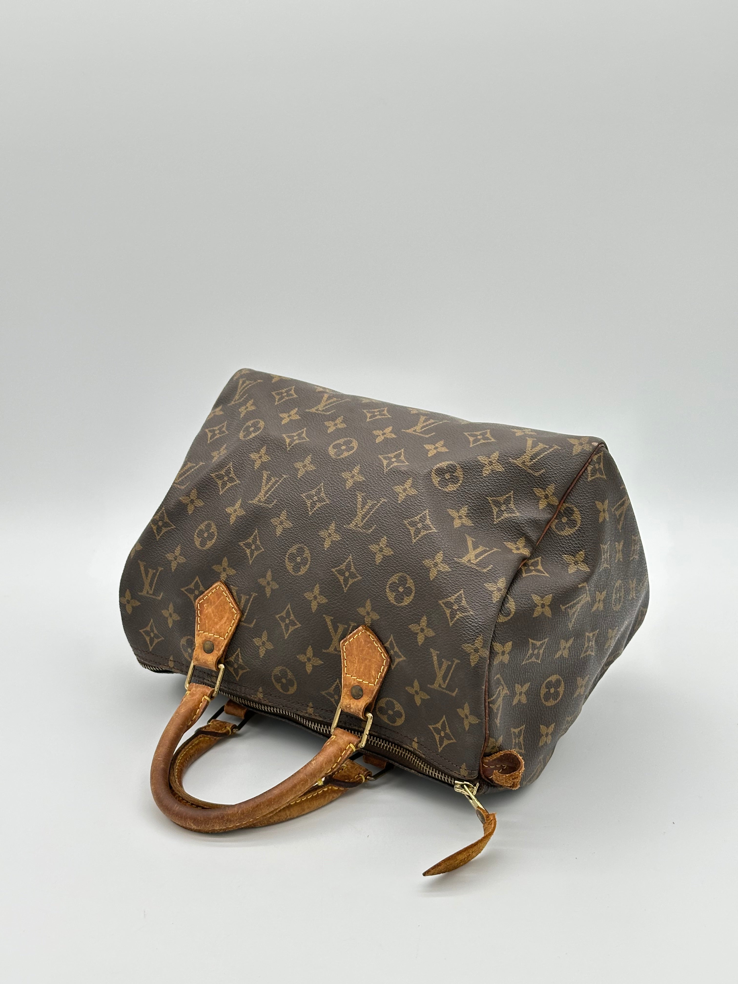 Louis Vuitton Speedy 30