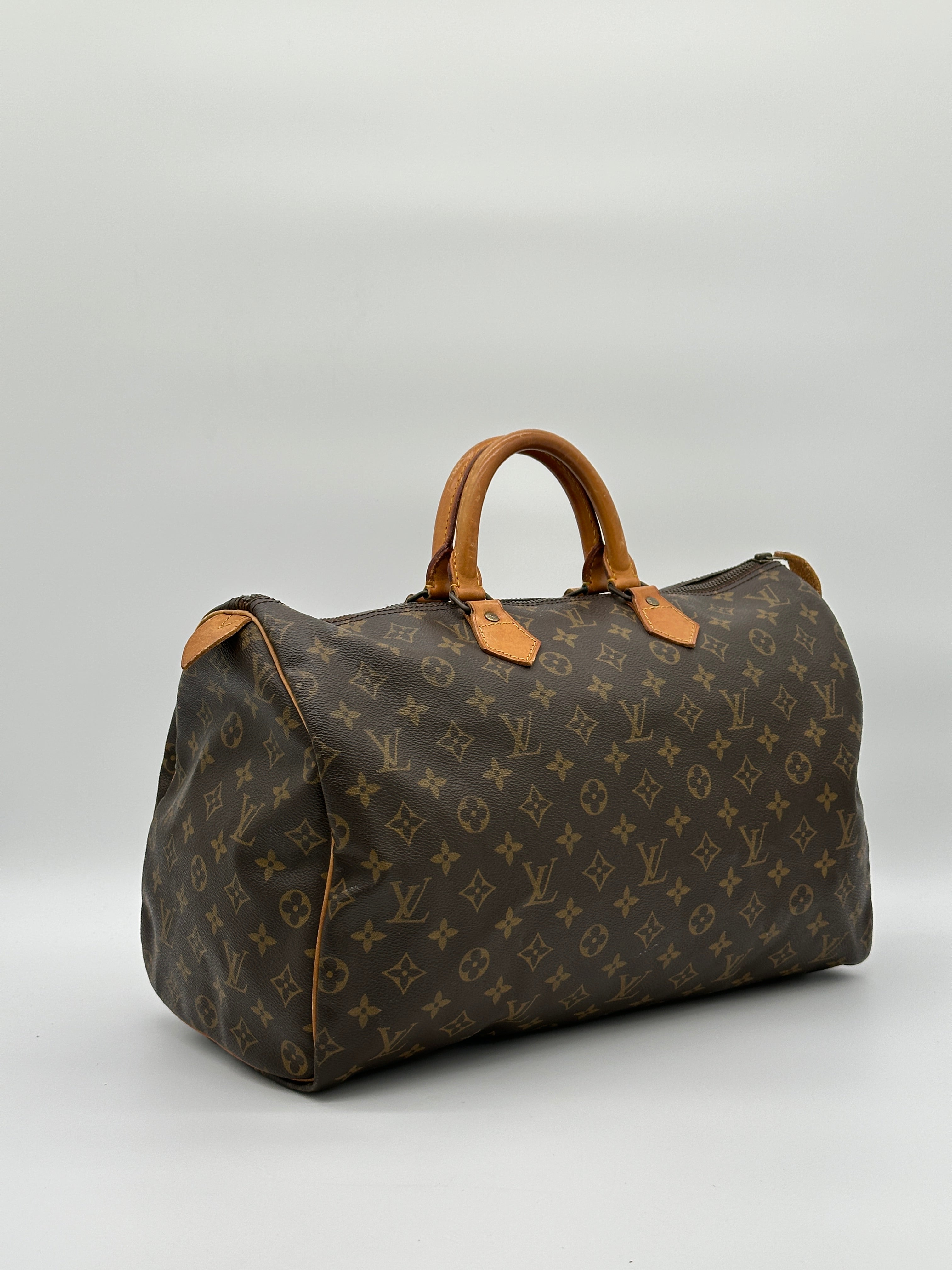 Louis Vuitton Speedy 40