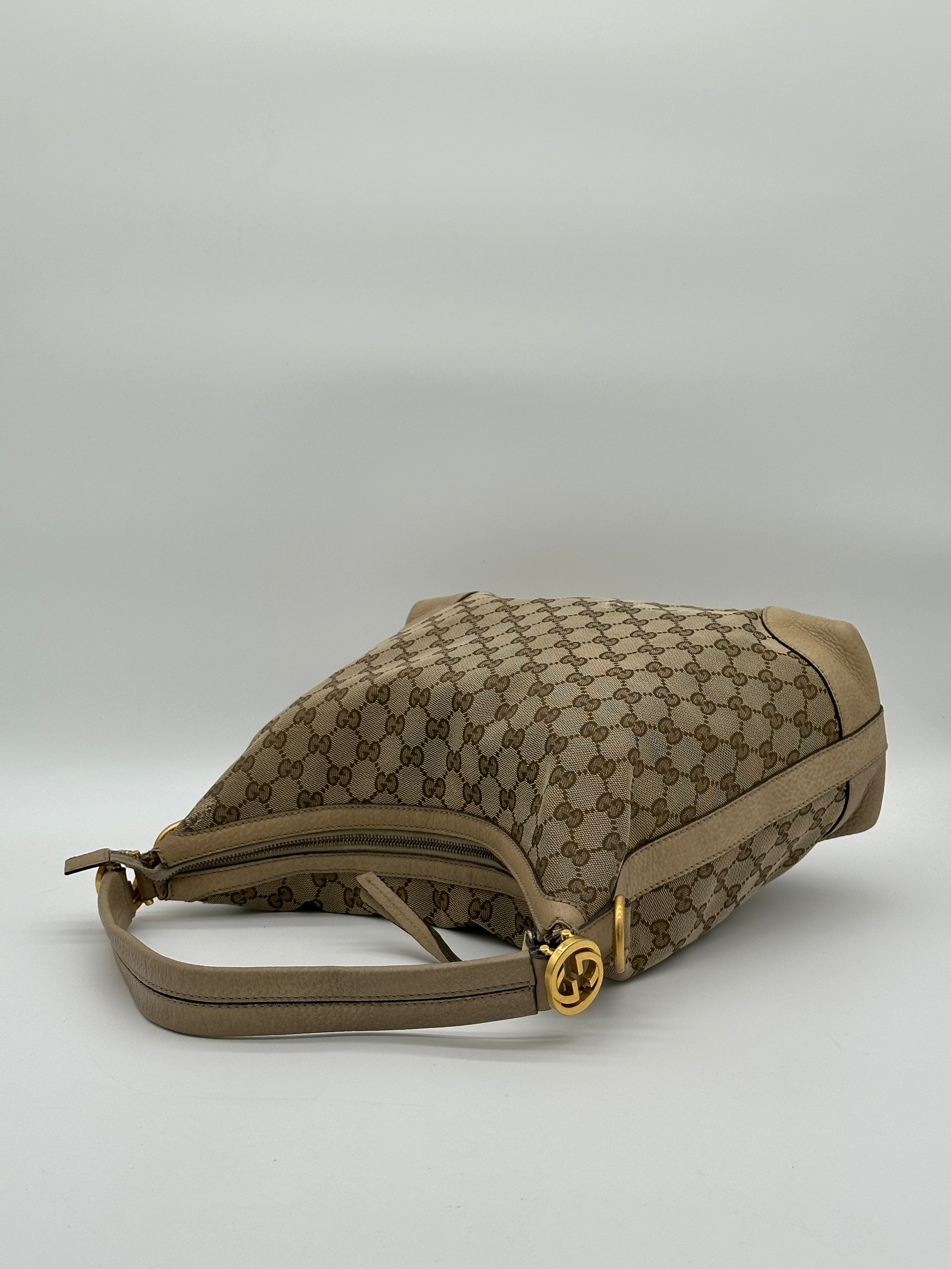 Gucci Miss Canvas