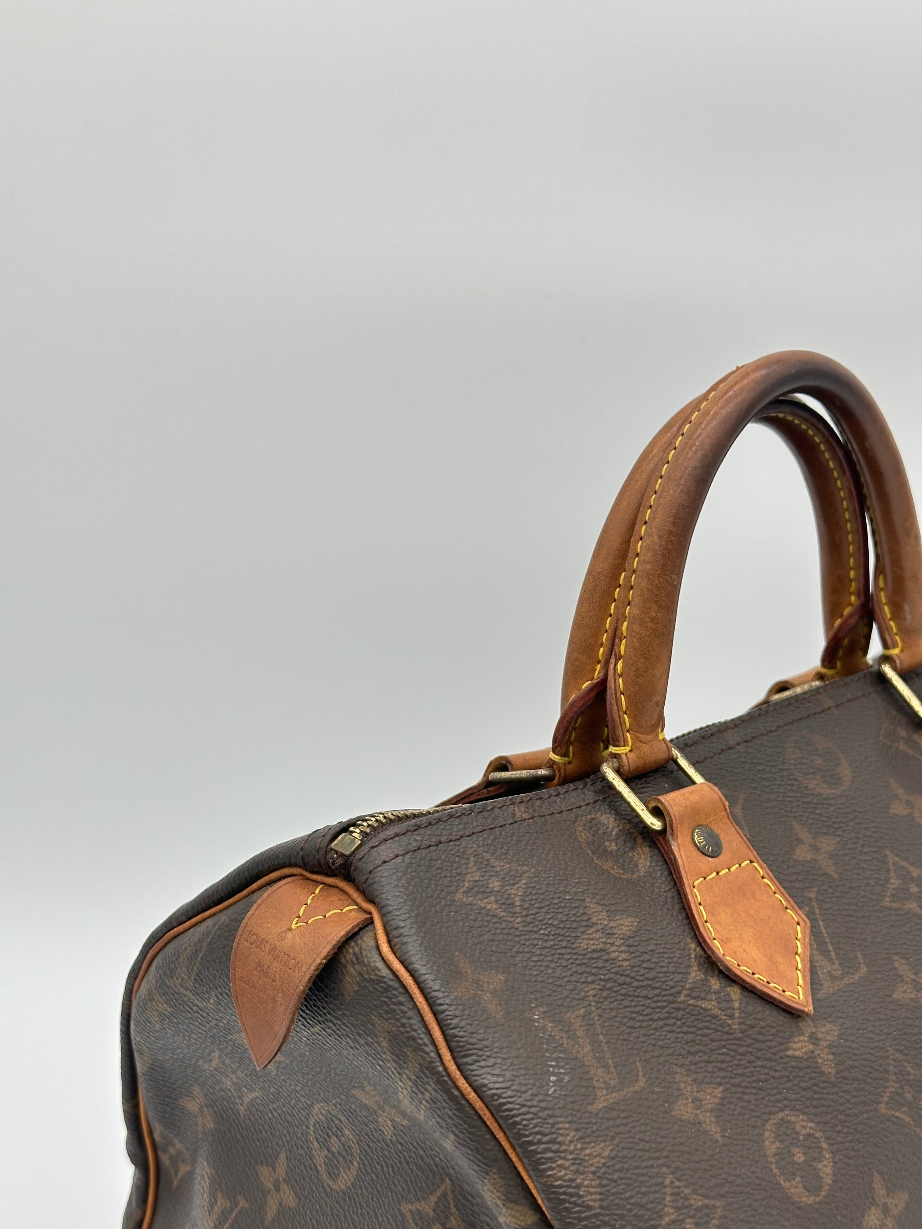 Louis Vuitton Speedy 30