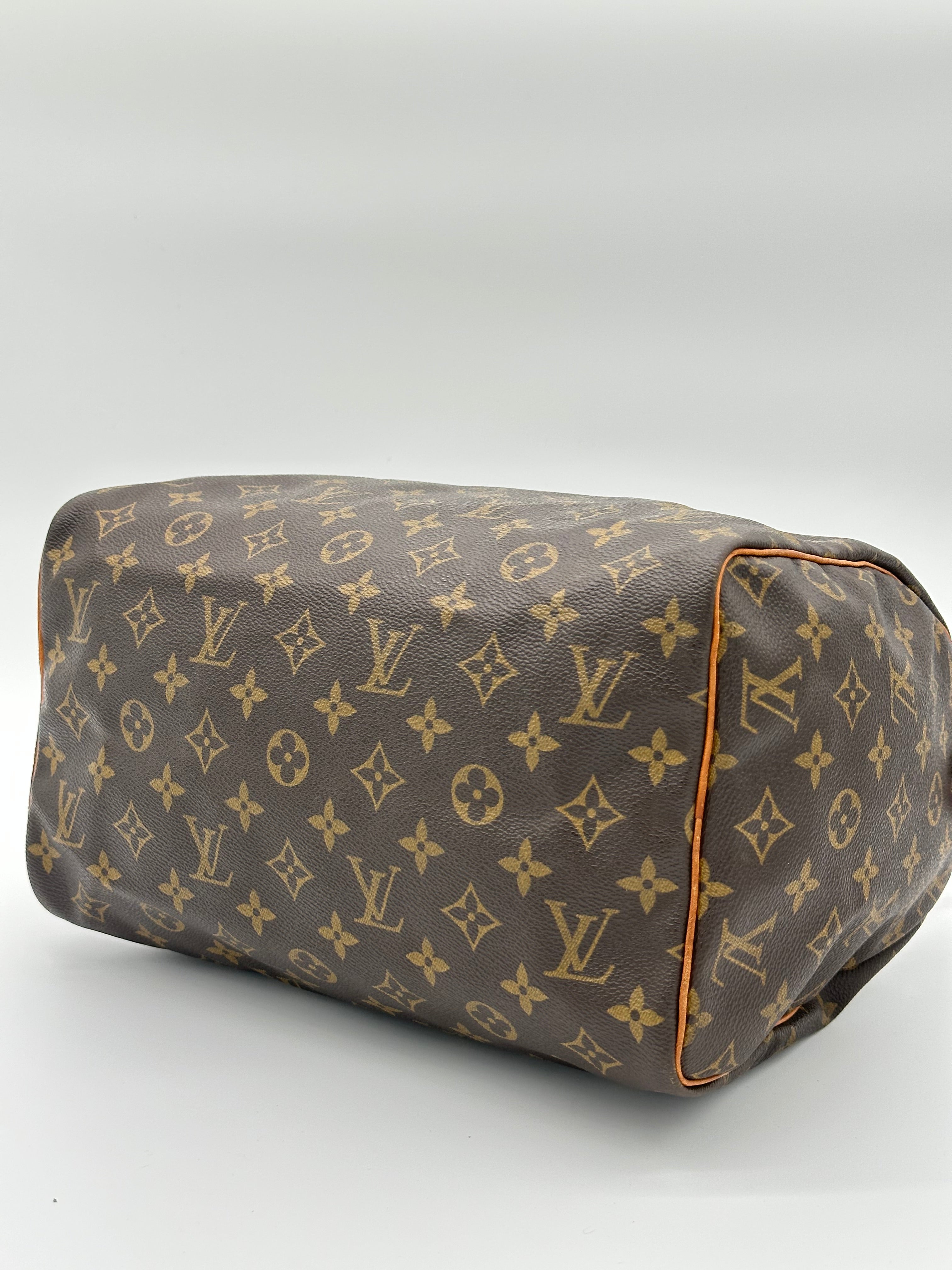 Louis Vuitton Speedy 30