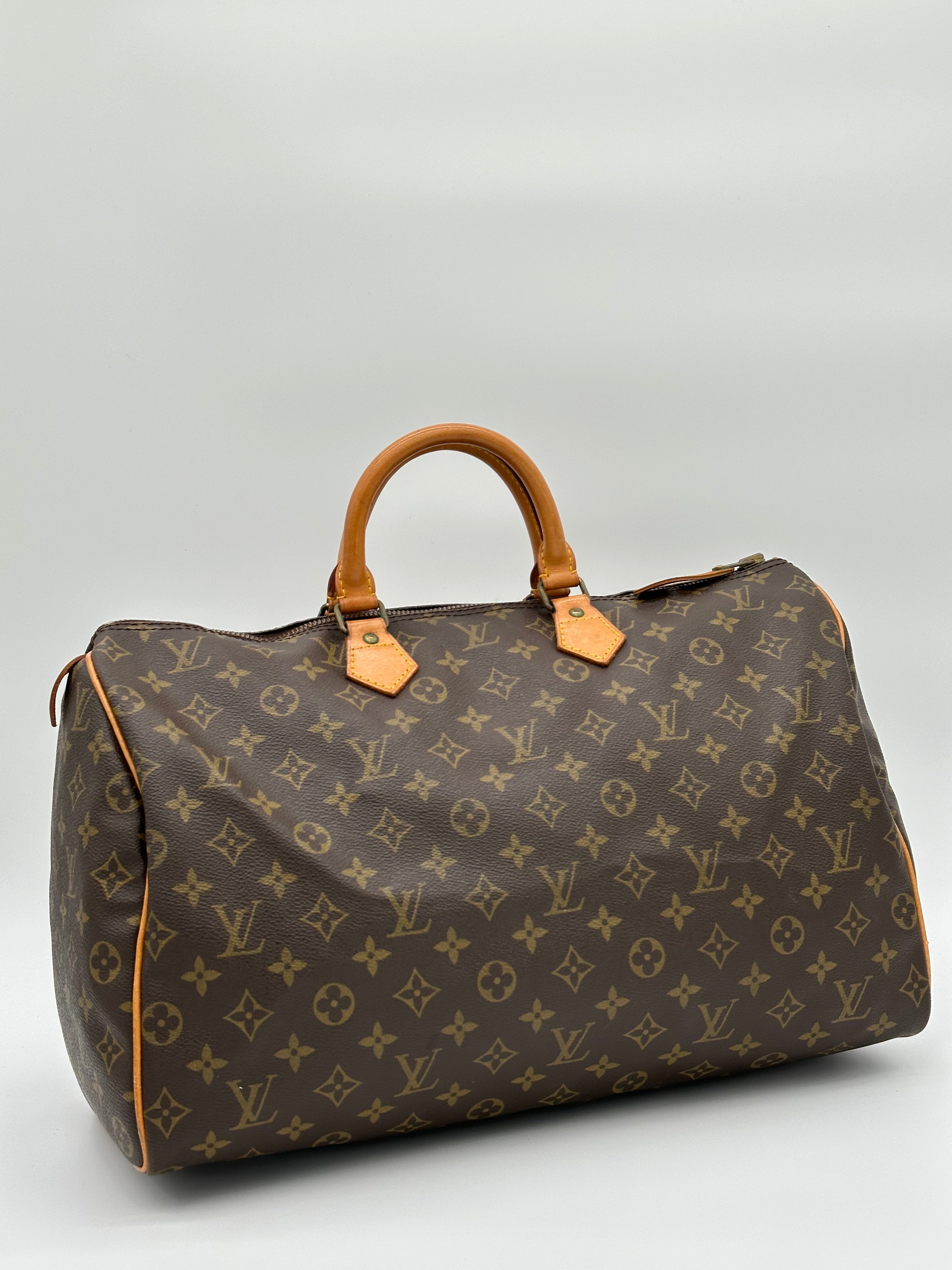 Louis Vuitton Speedy 40