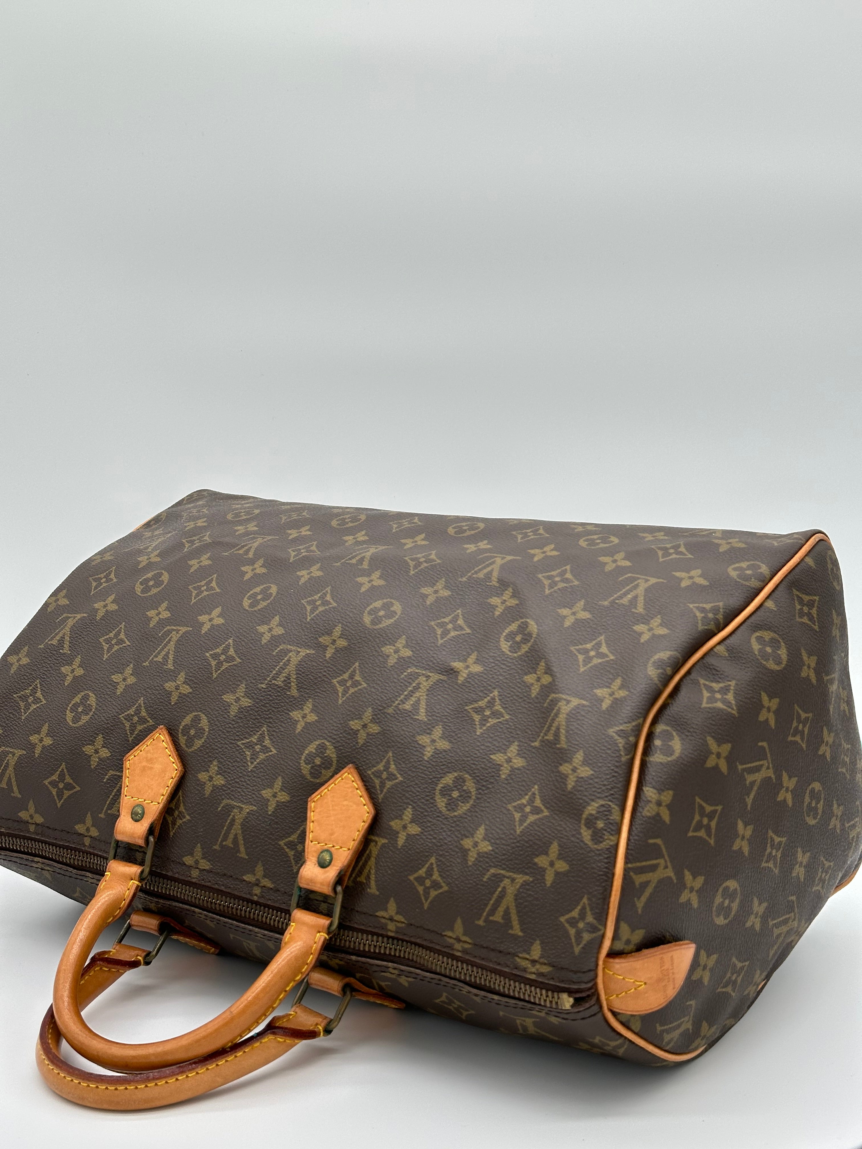 Louis Vuitton Speedy 40