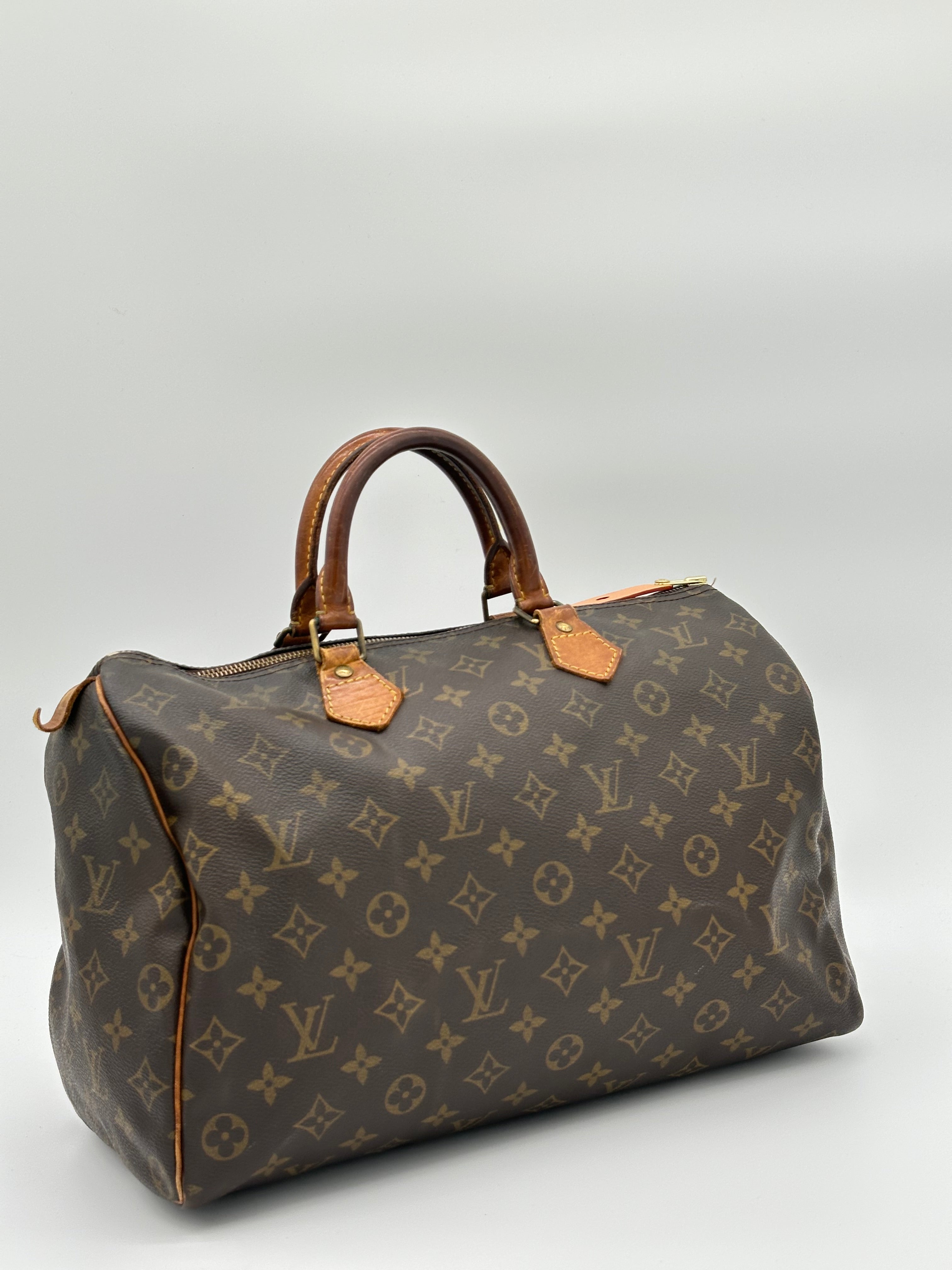 Louis Vuitton Speedy 35