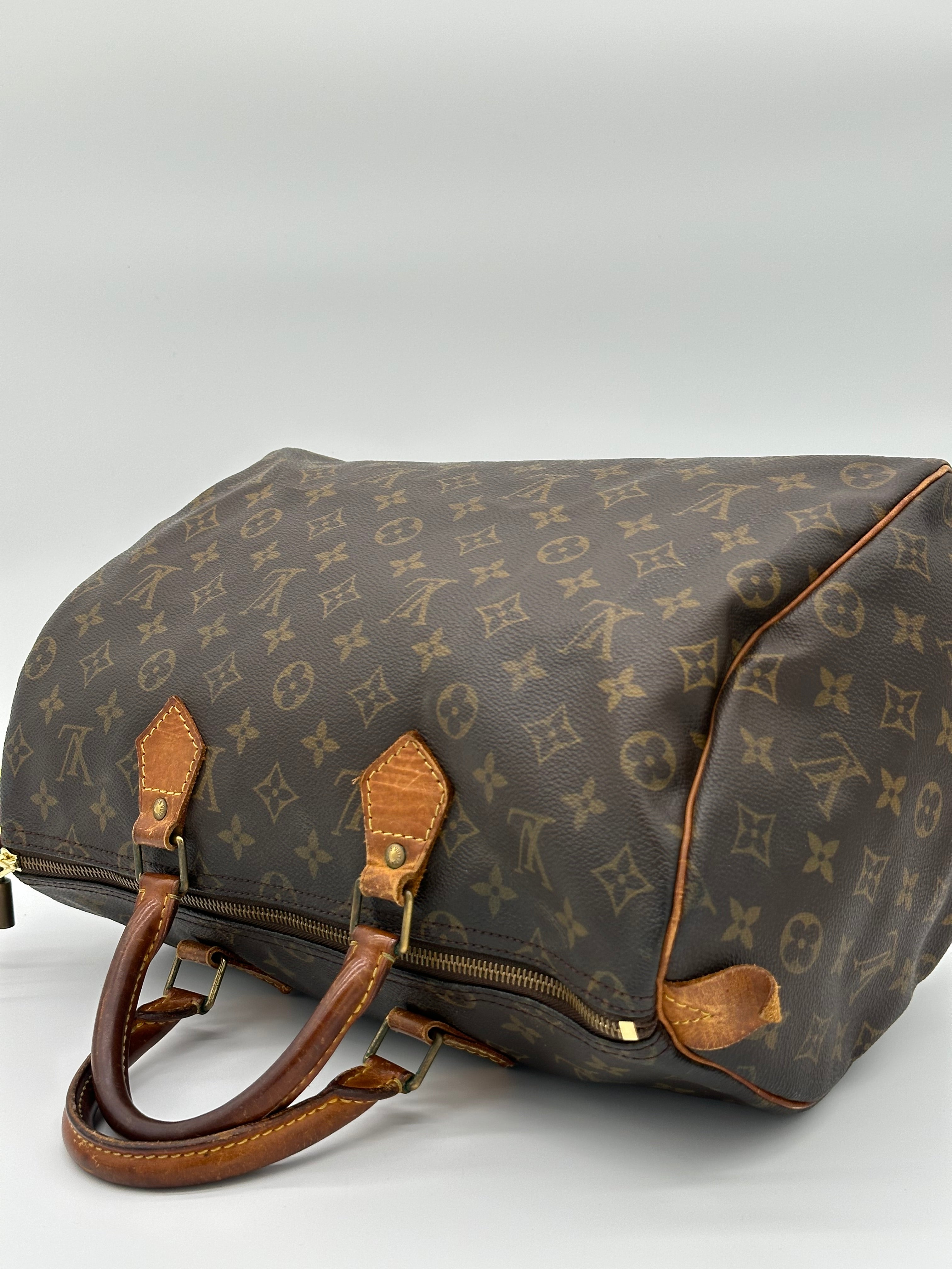 Louis Vuitton Speedy 35