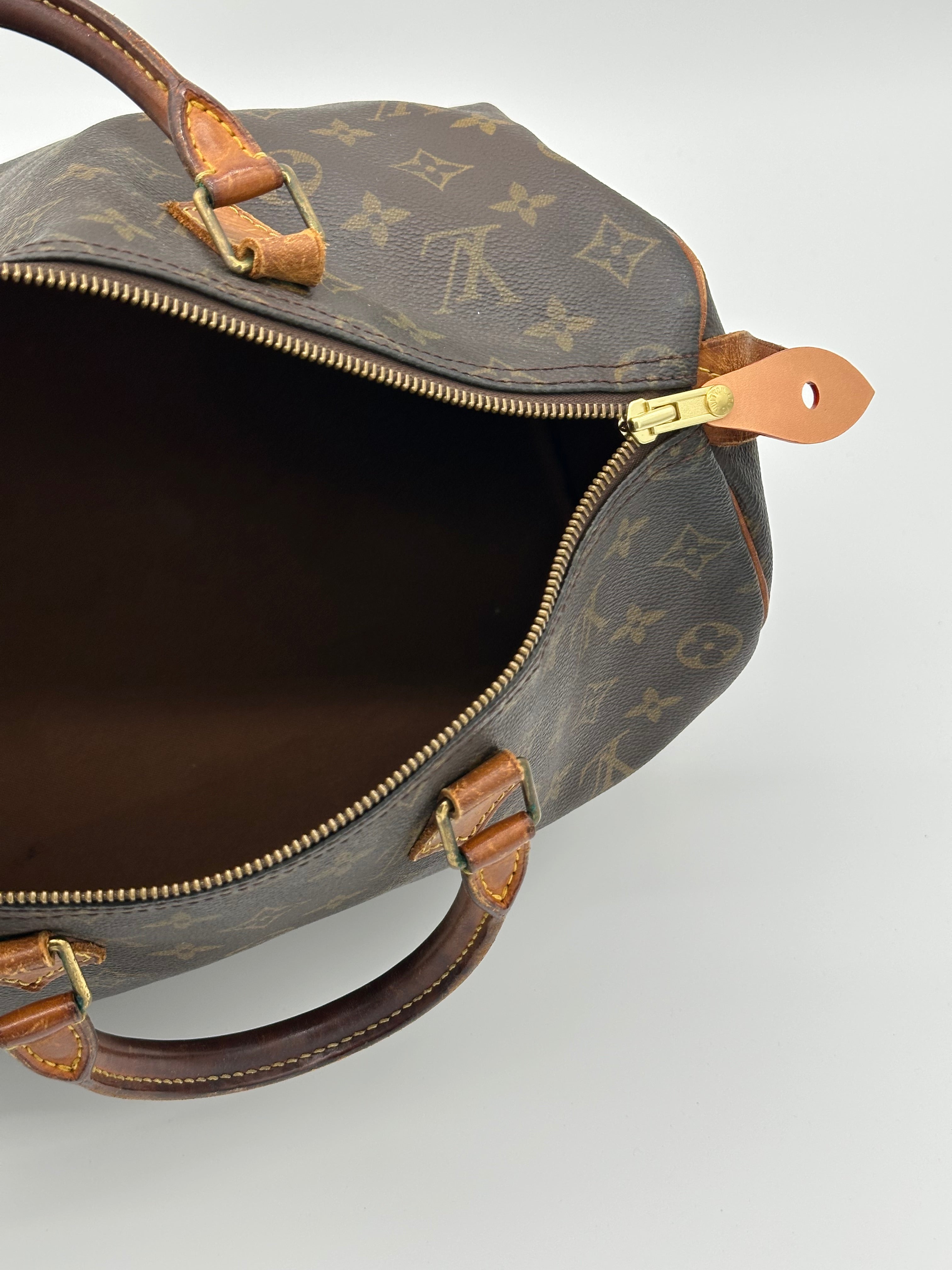 Louis Vuitton Speedy 35