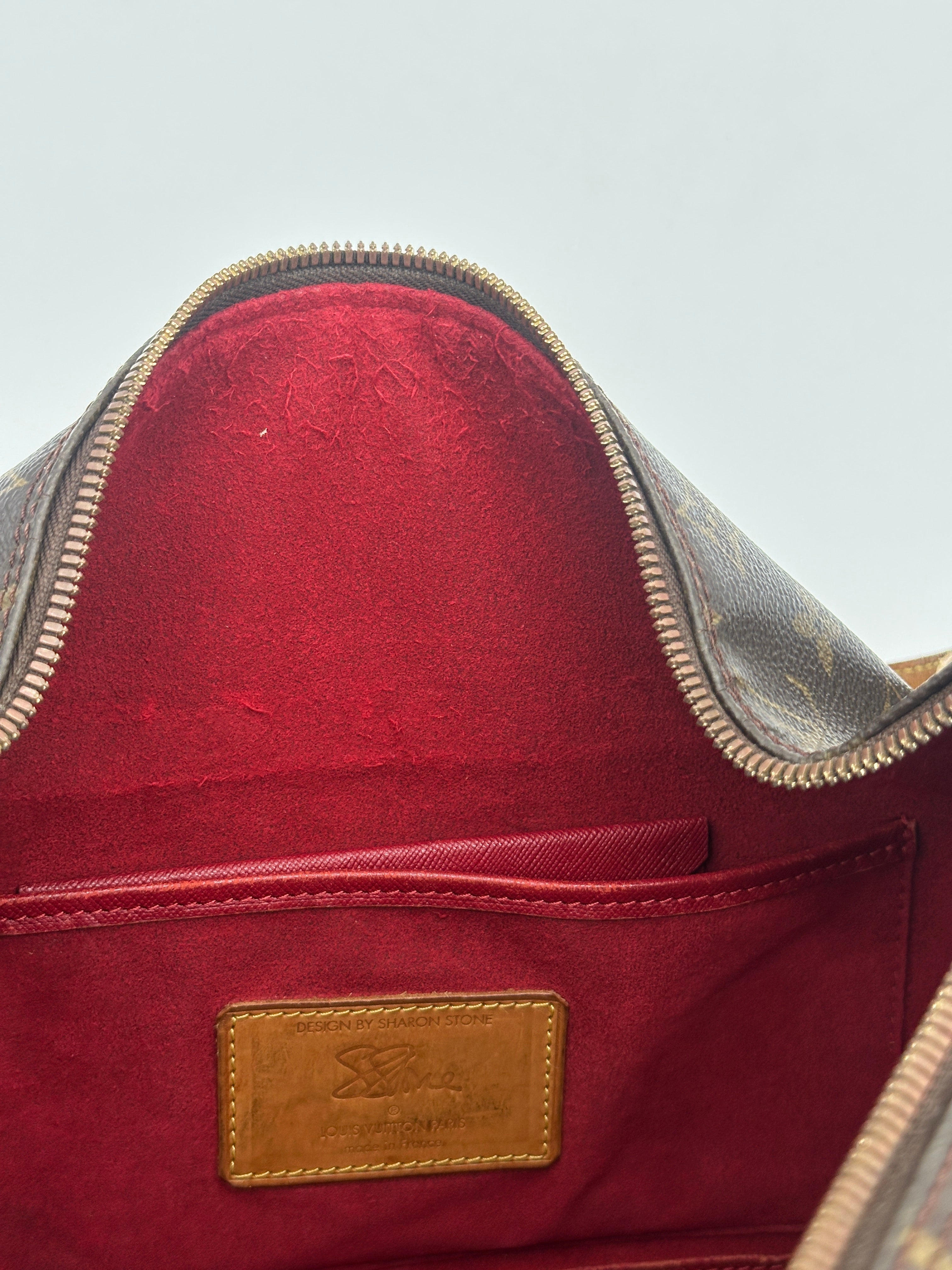 Louis Vuitton Amphor Three