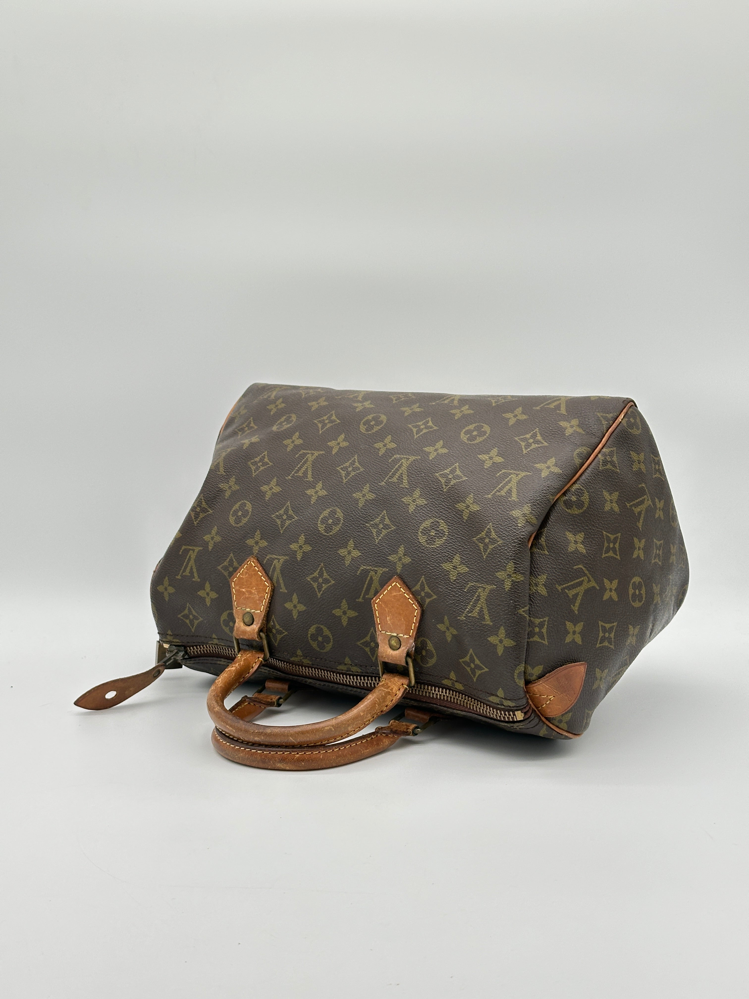 Louis Vuitton Speedy 30
