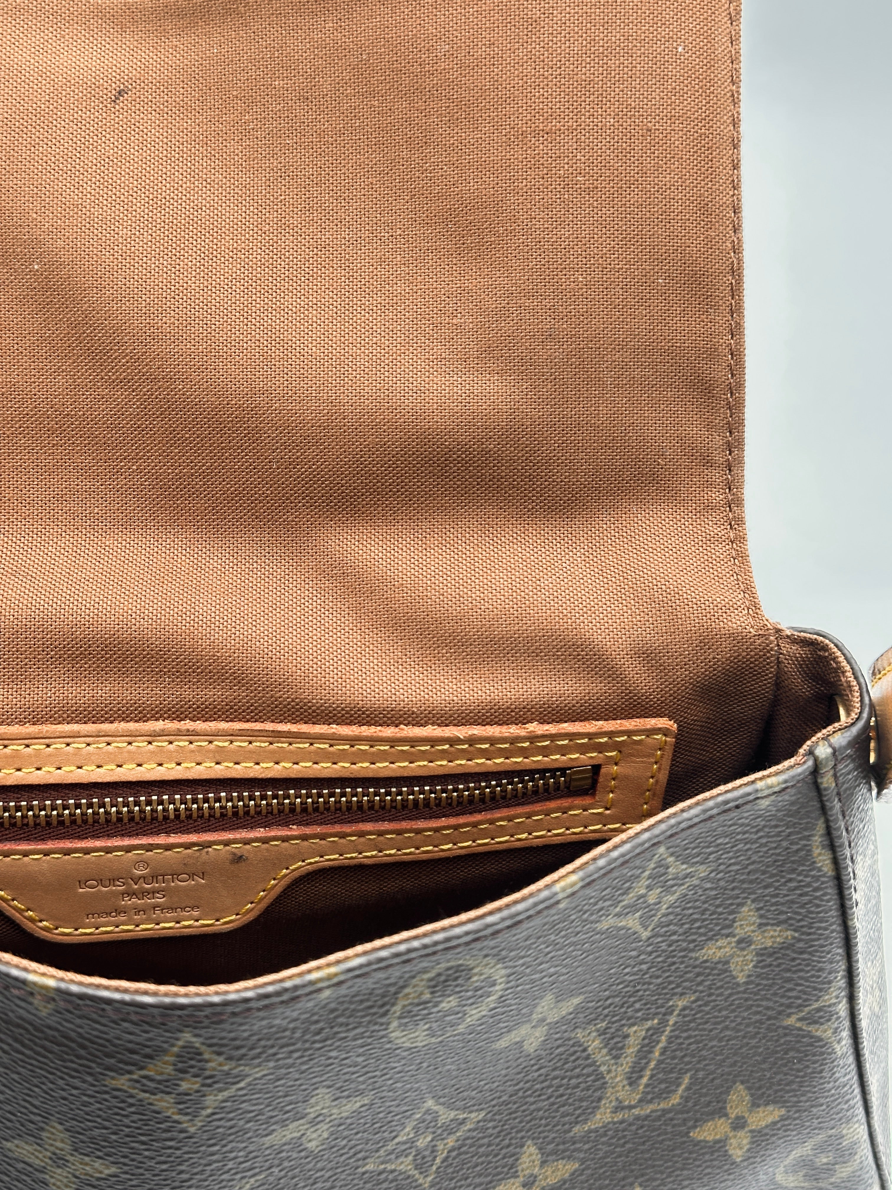 Louis Vuitton Mini Looping