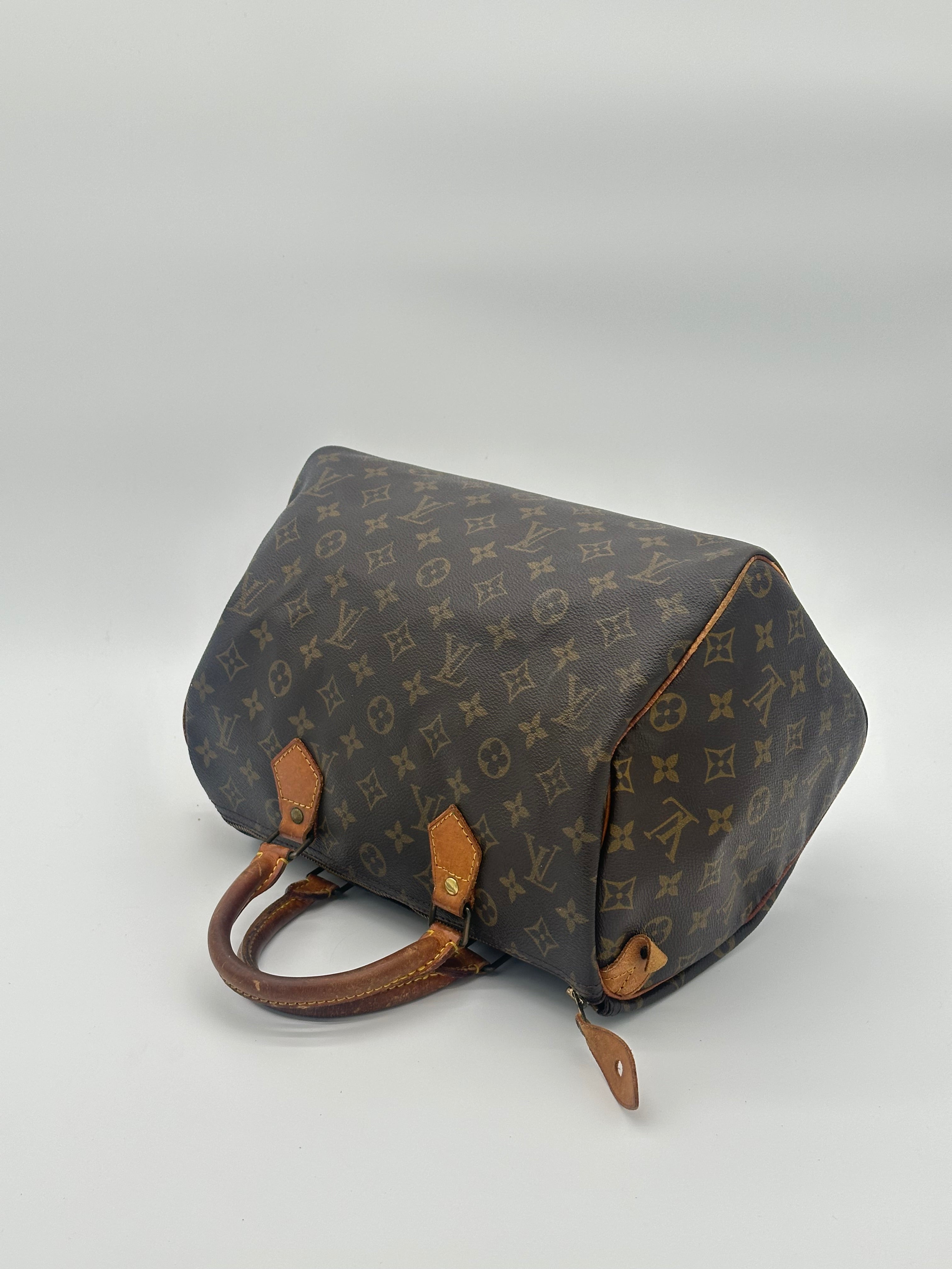 Louis Vuitton Speedy 30