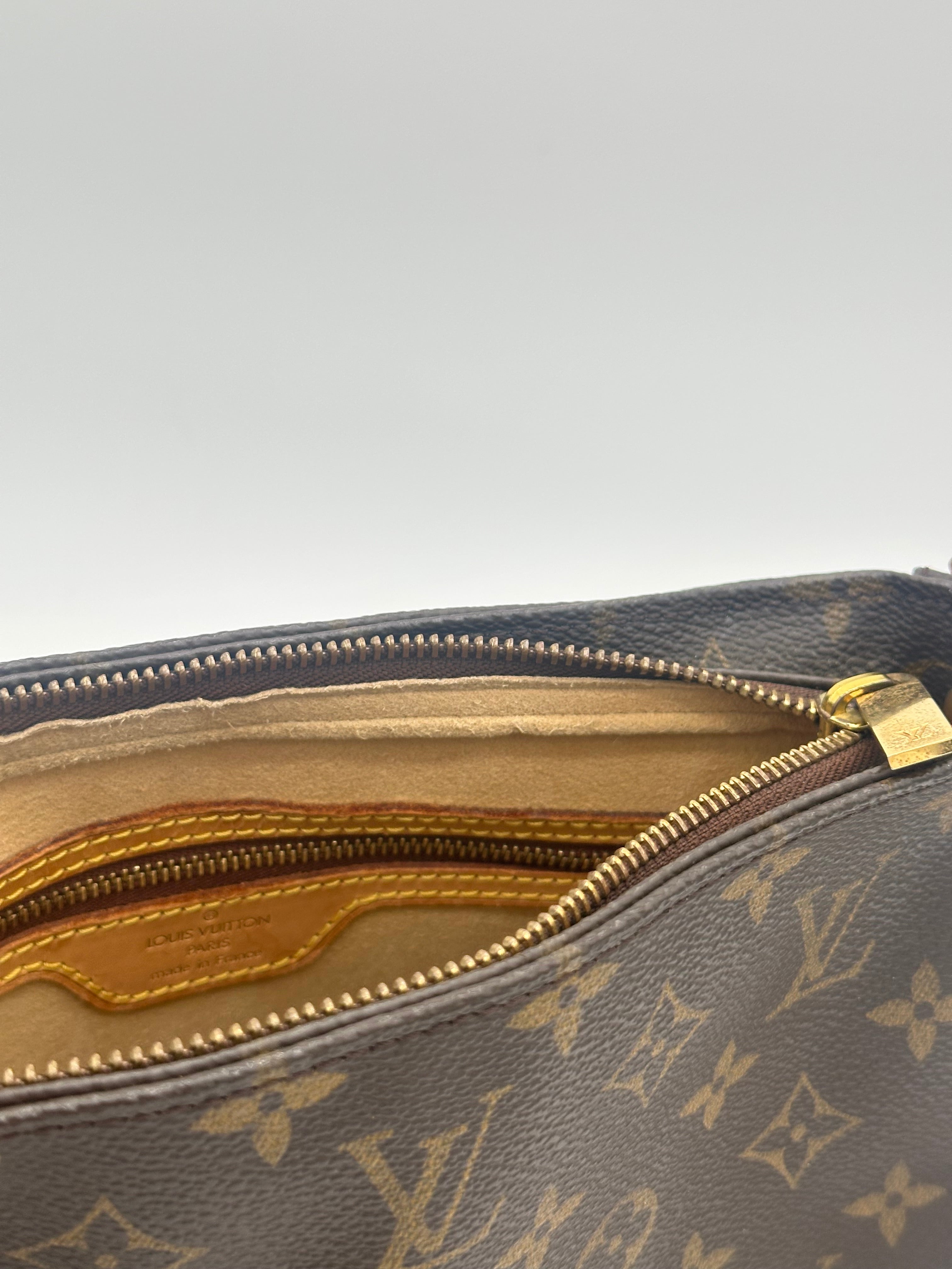 Louis Vuitton Looping MM