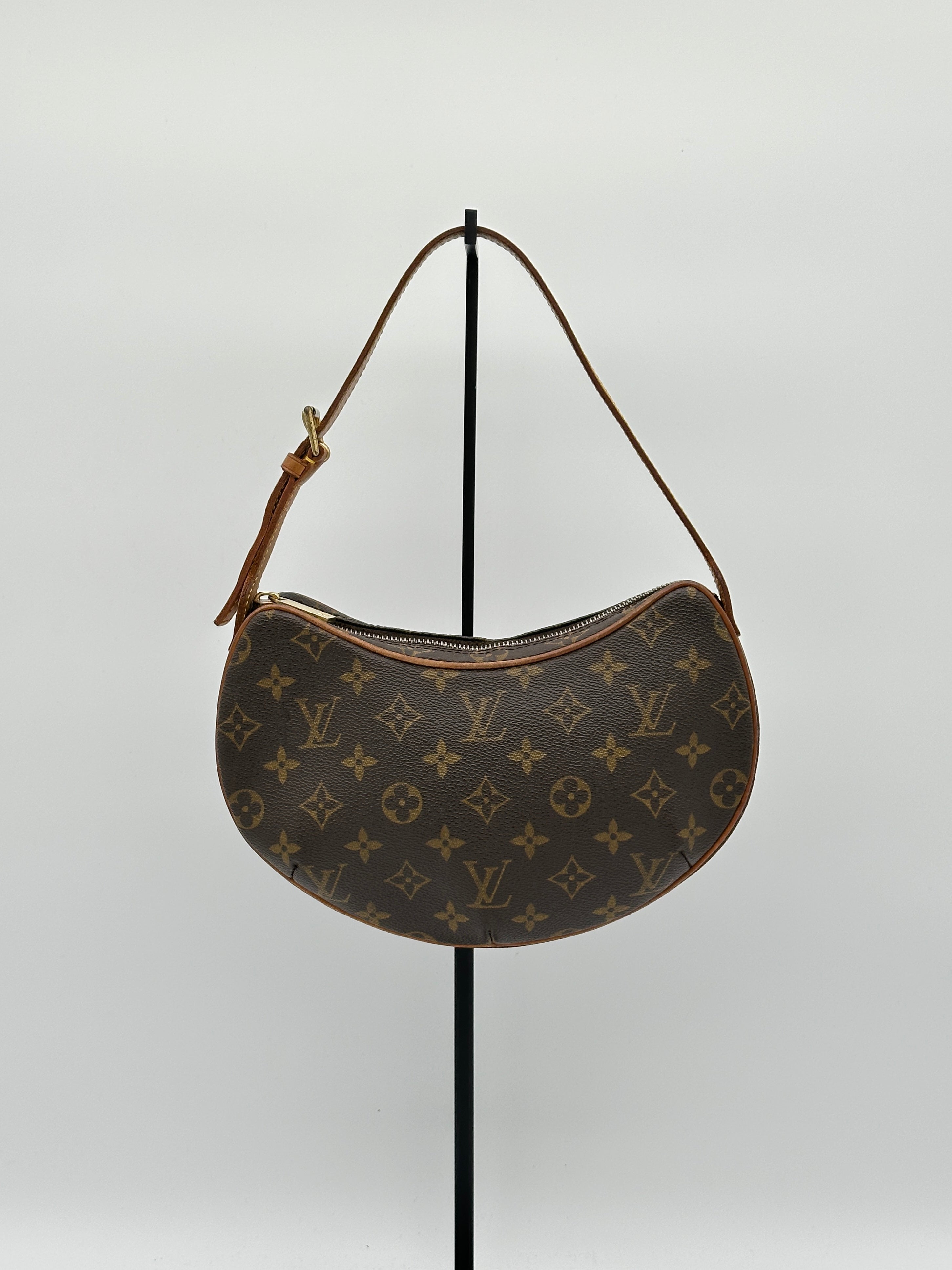 Louis Vuitton Croissant PM