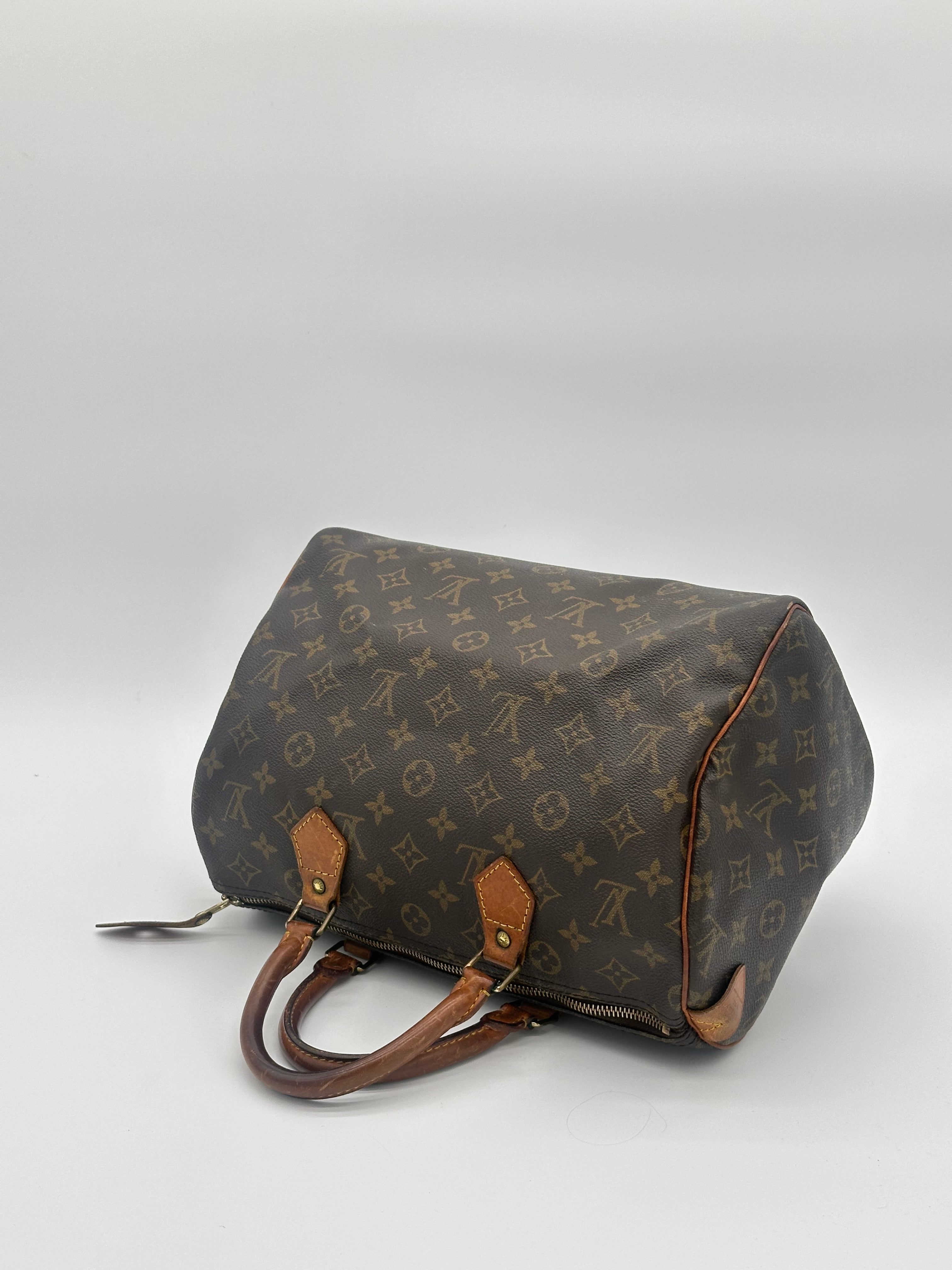 Louis Vuitton Speedy 30