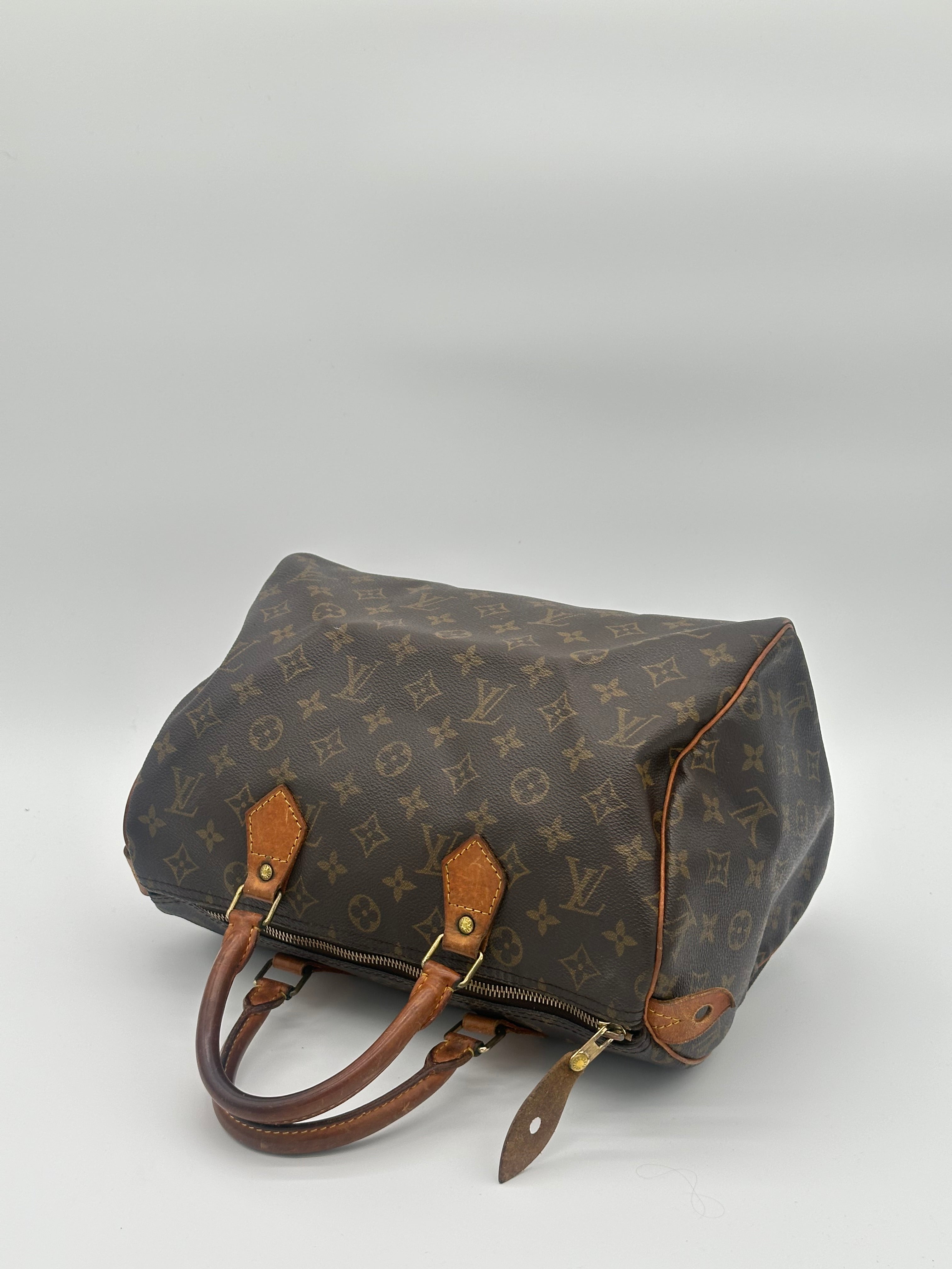 Louis Vuitton Speedy 30