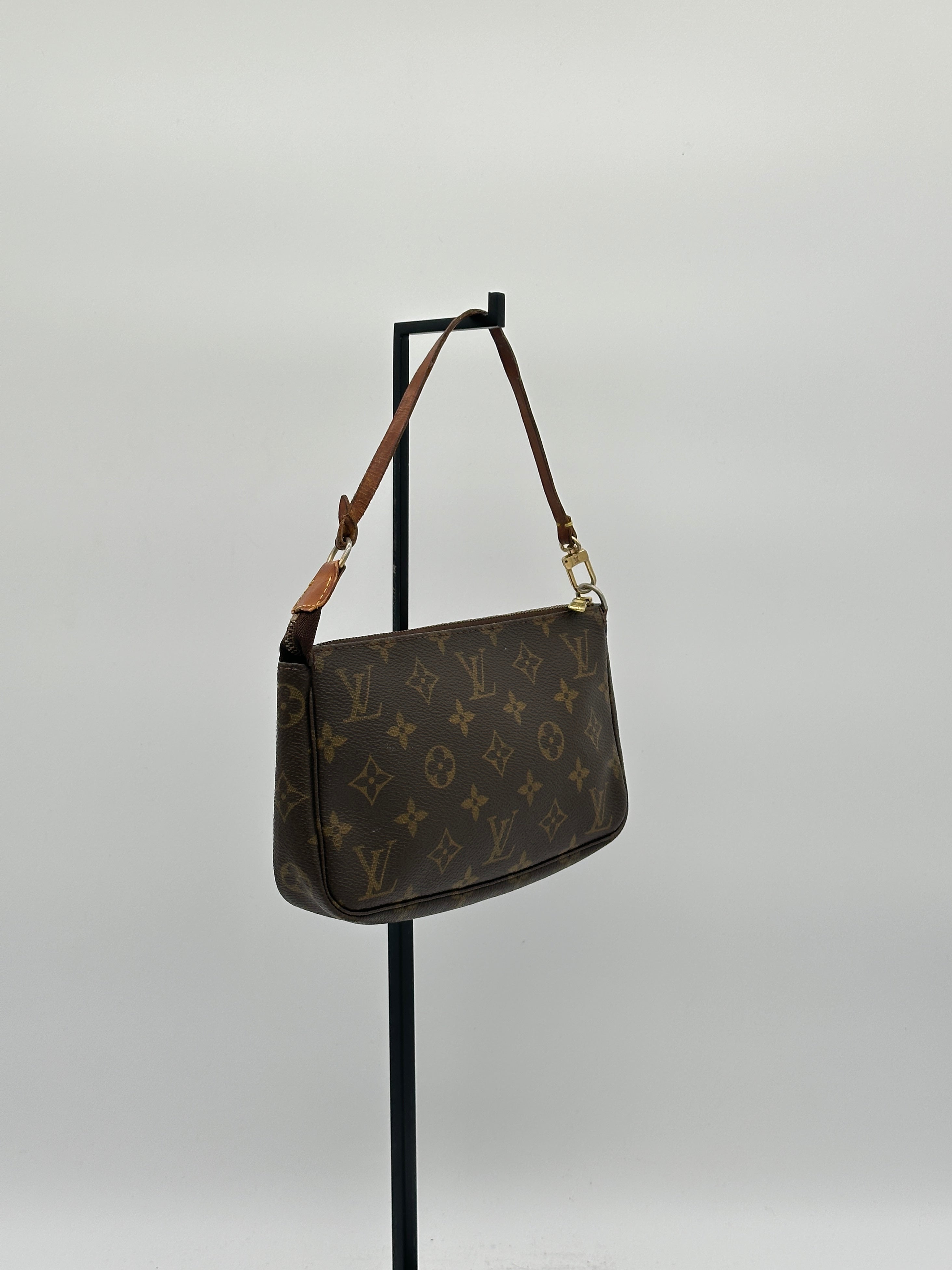 Louis Vuitton Pochette Accessoires