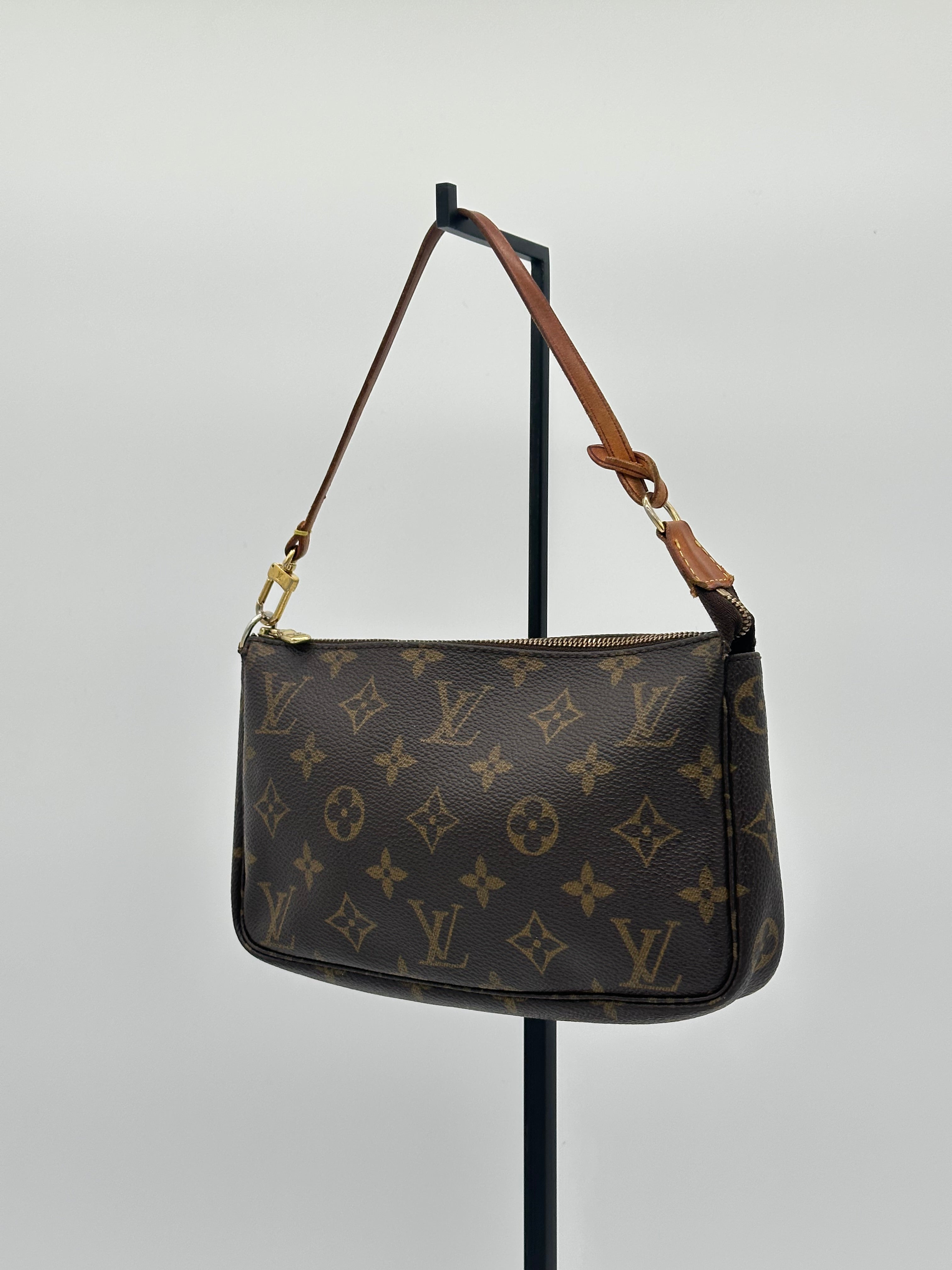 Louis Vuitton Pochette Accessoires