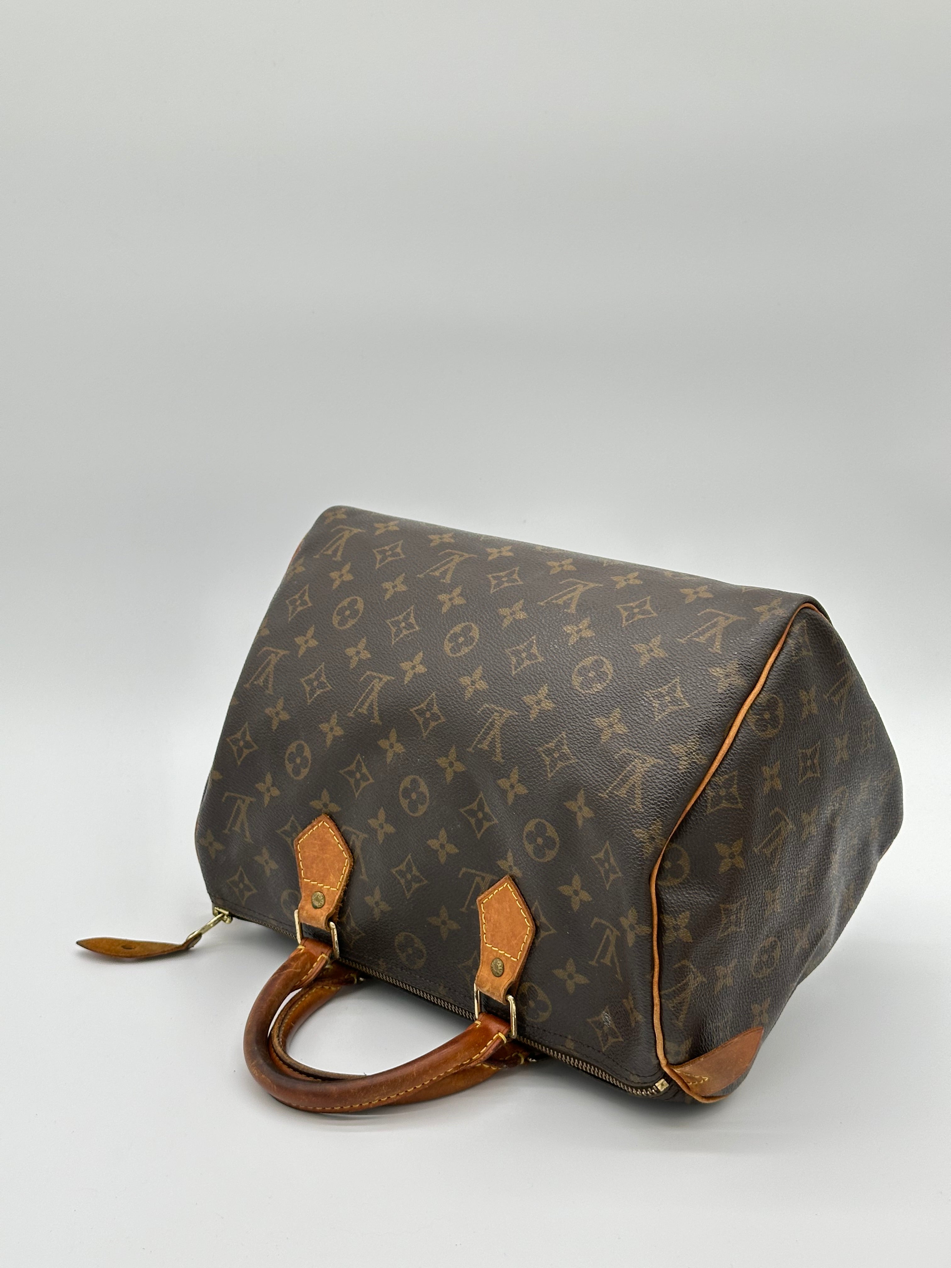 Louis Vuitton Speedy 30