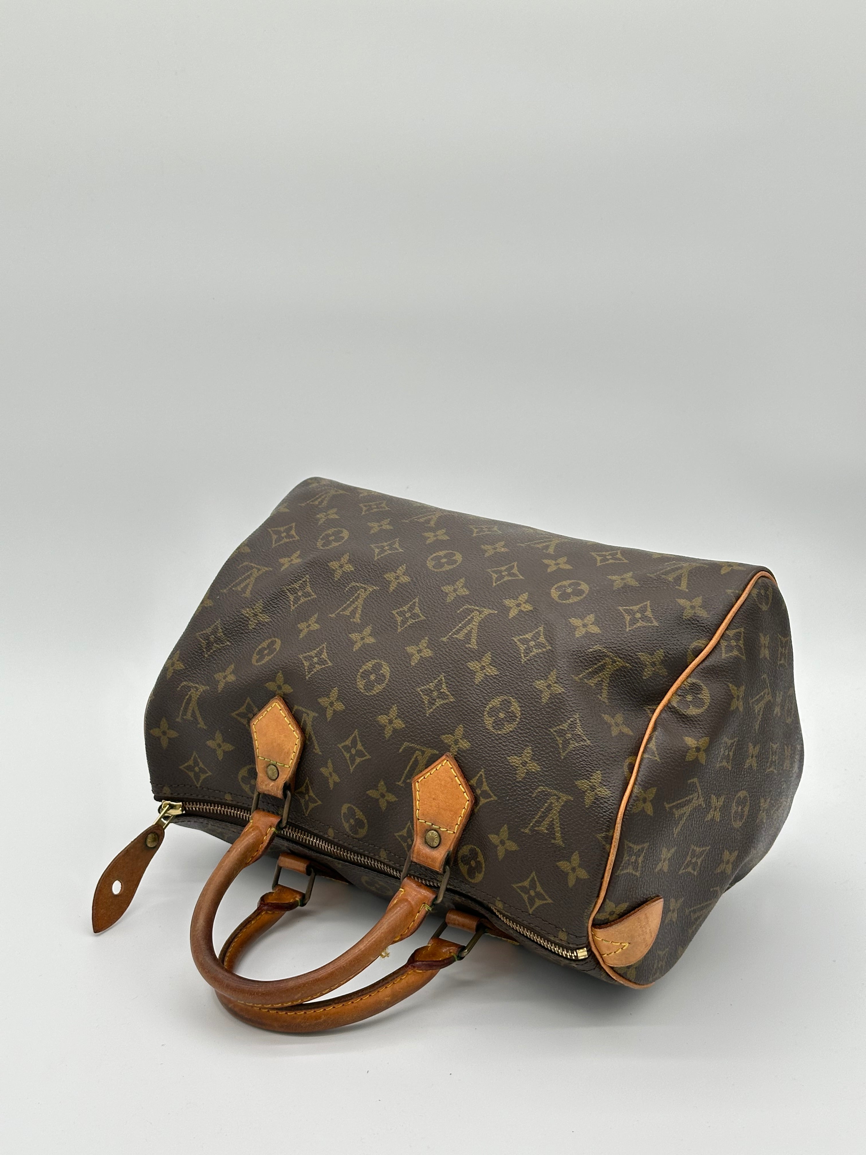 Louis Vuitton Speedy 30