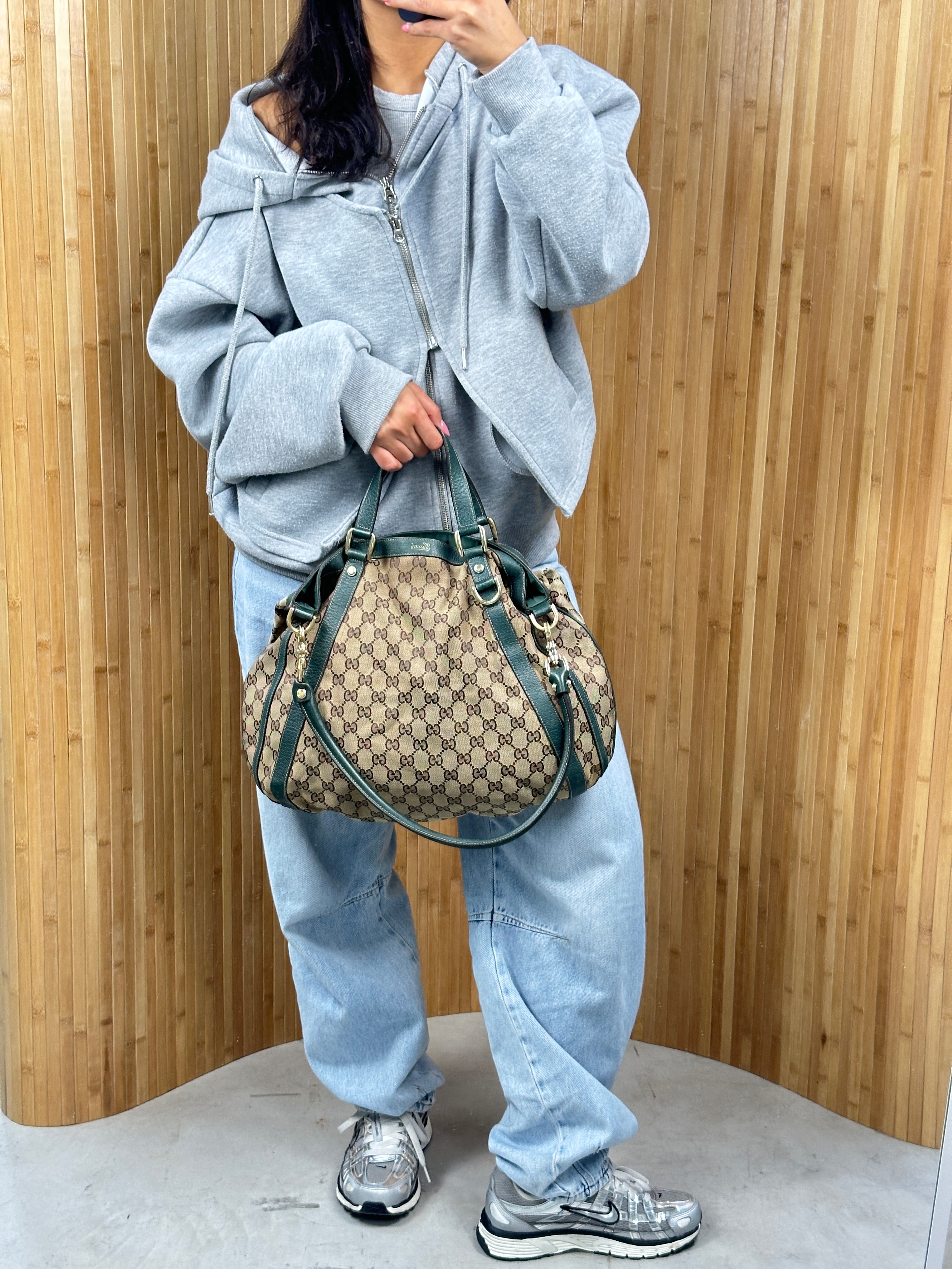 Gucci Medium Abbey Tote Bag