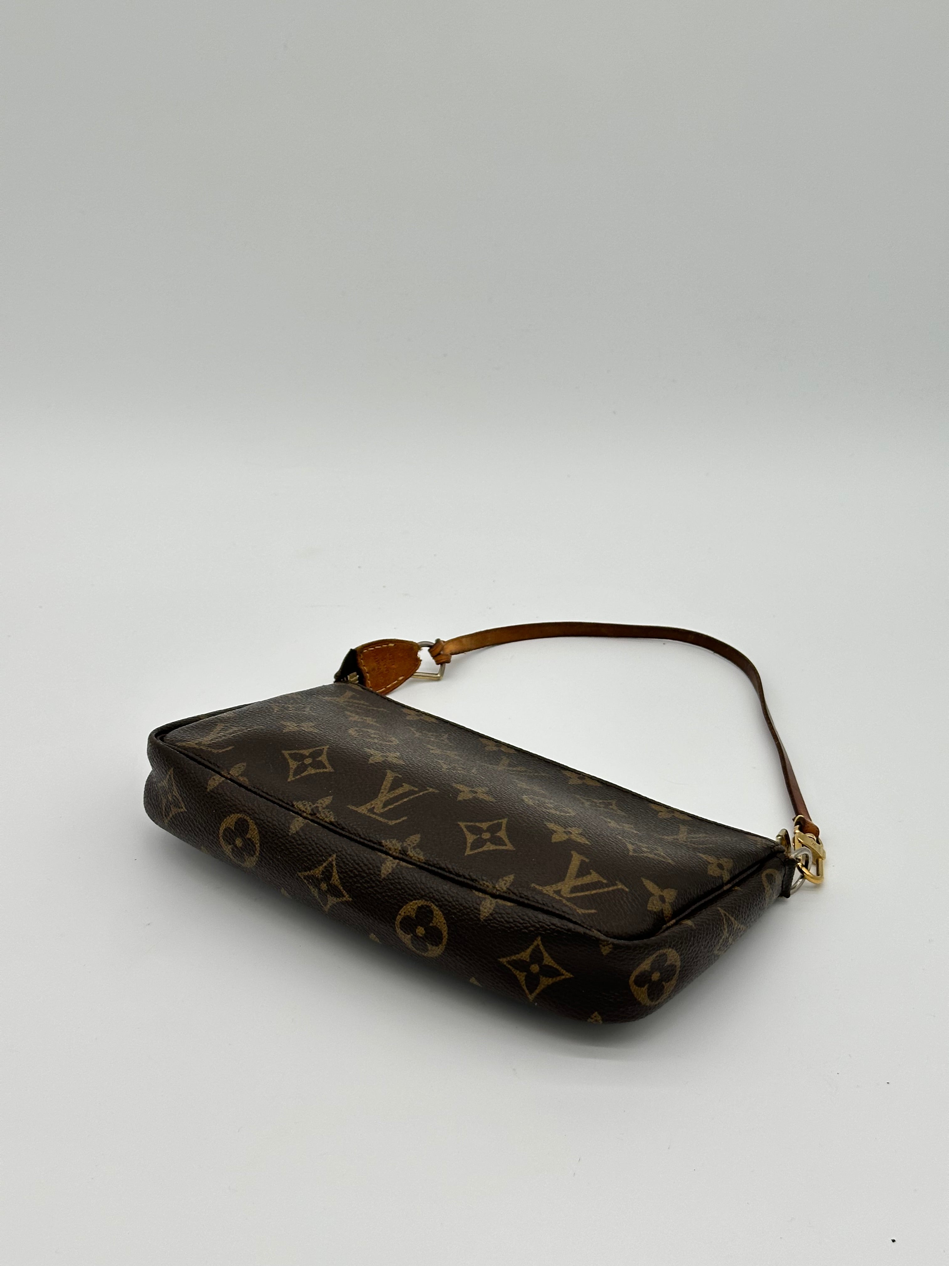 Louis Vuitton Pochette Accessoires