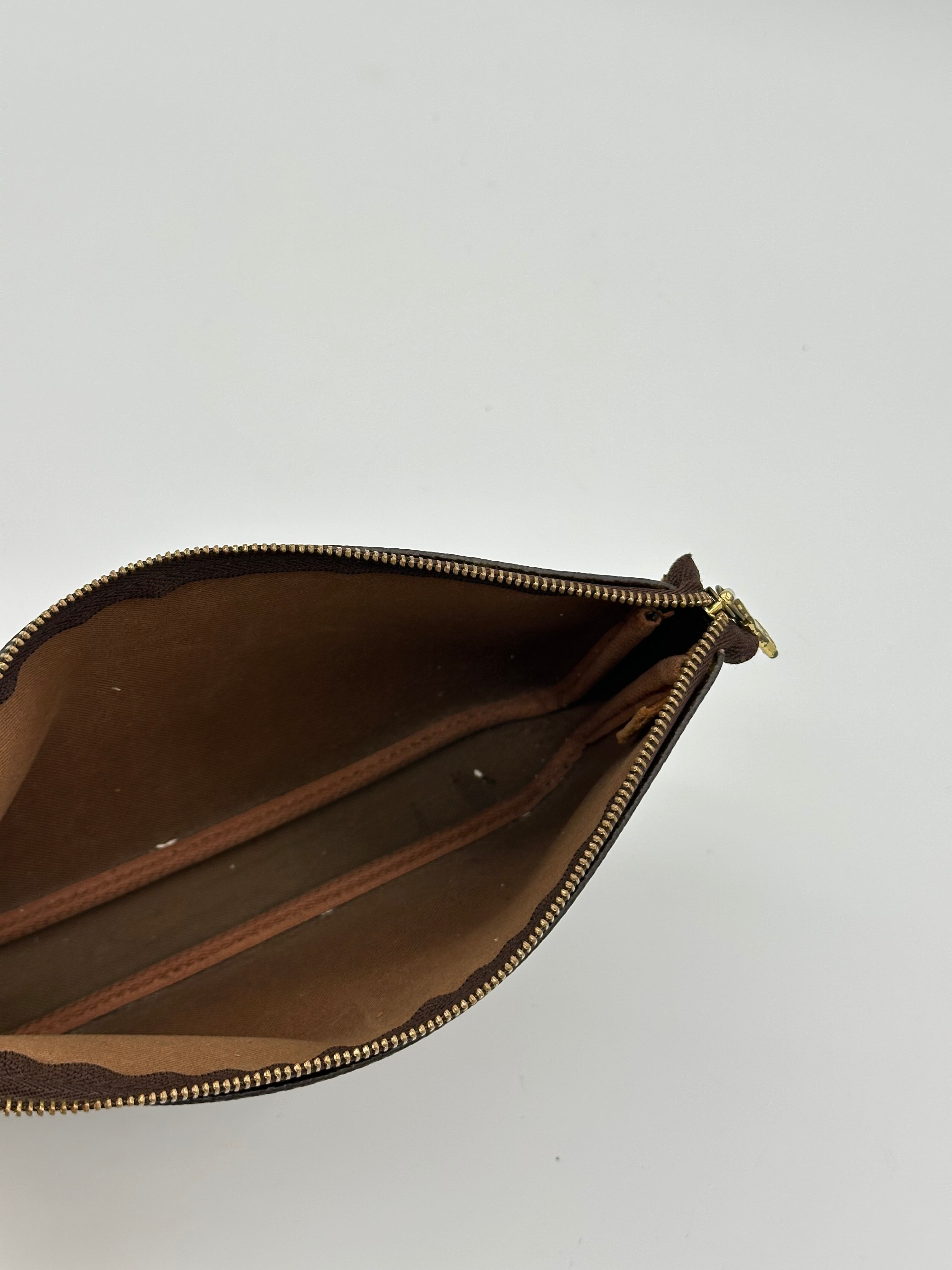 Louis Vuitton Pochette Accessoires