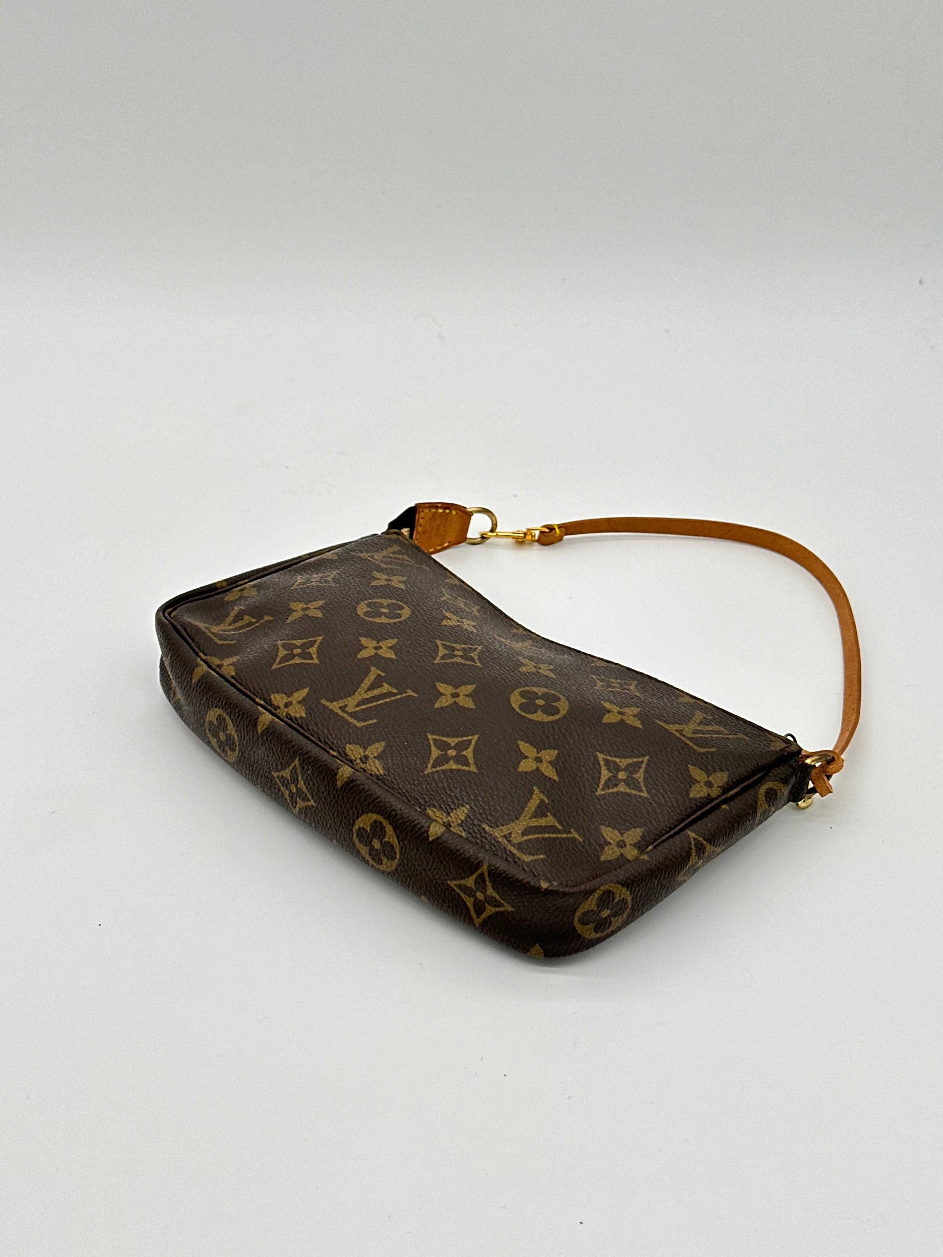 Louis Vuitton Pochette Accessoires