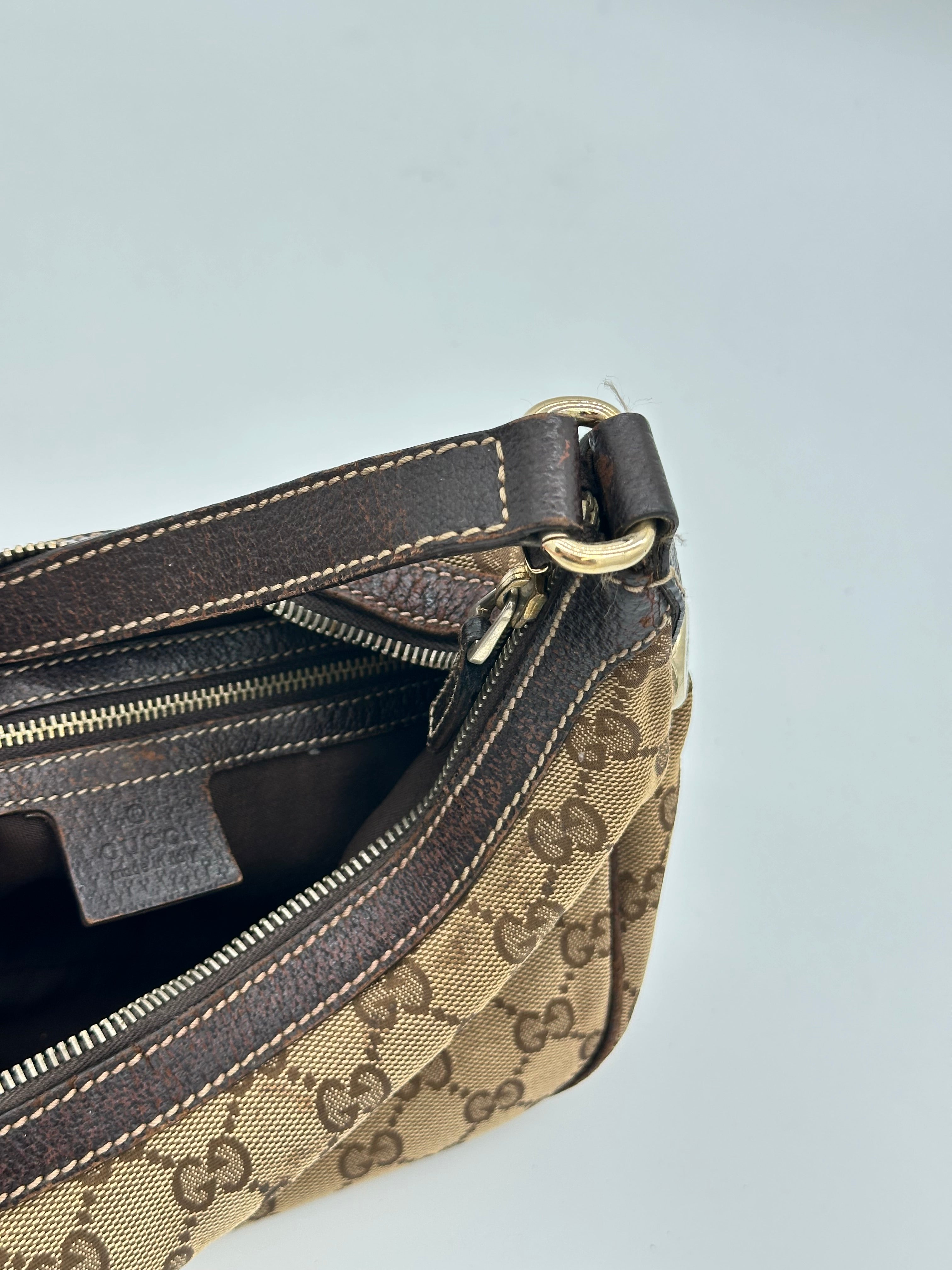 Gucci Small Charmy Hobo