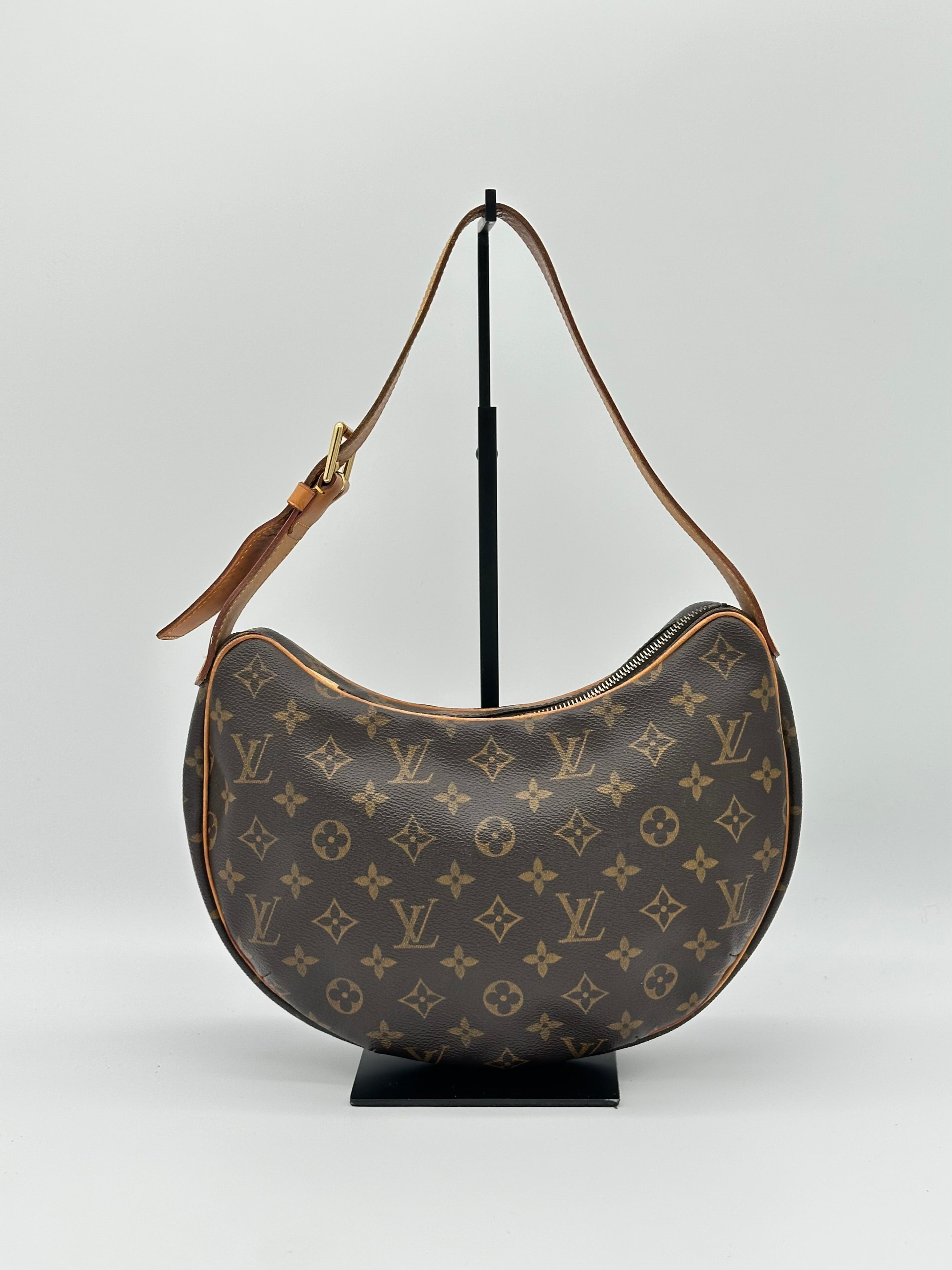 Louis Vuitton Croissant MM