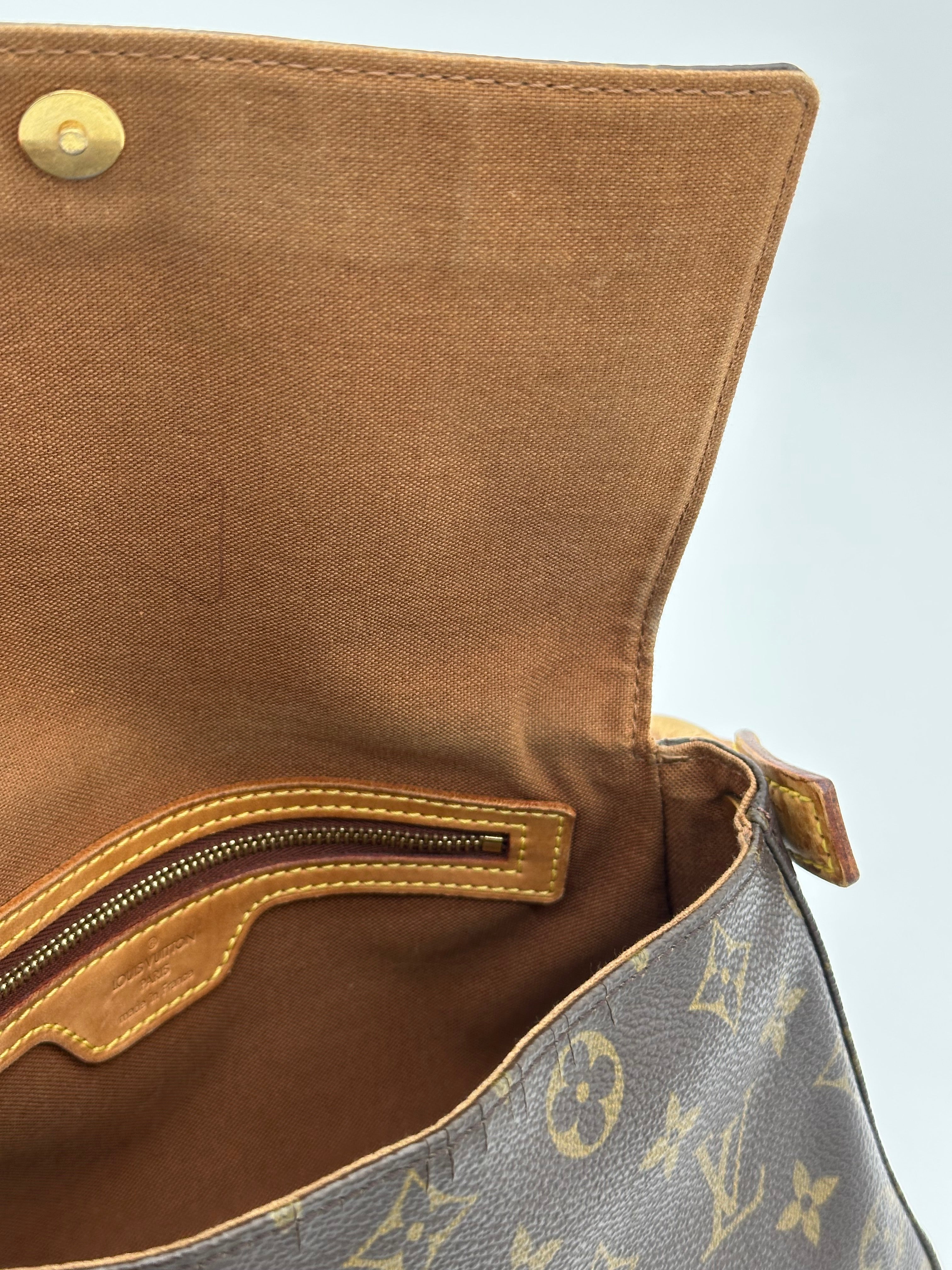 Louis Vuitton Mini Looping