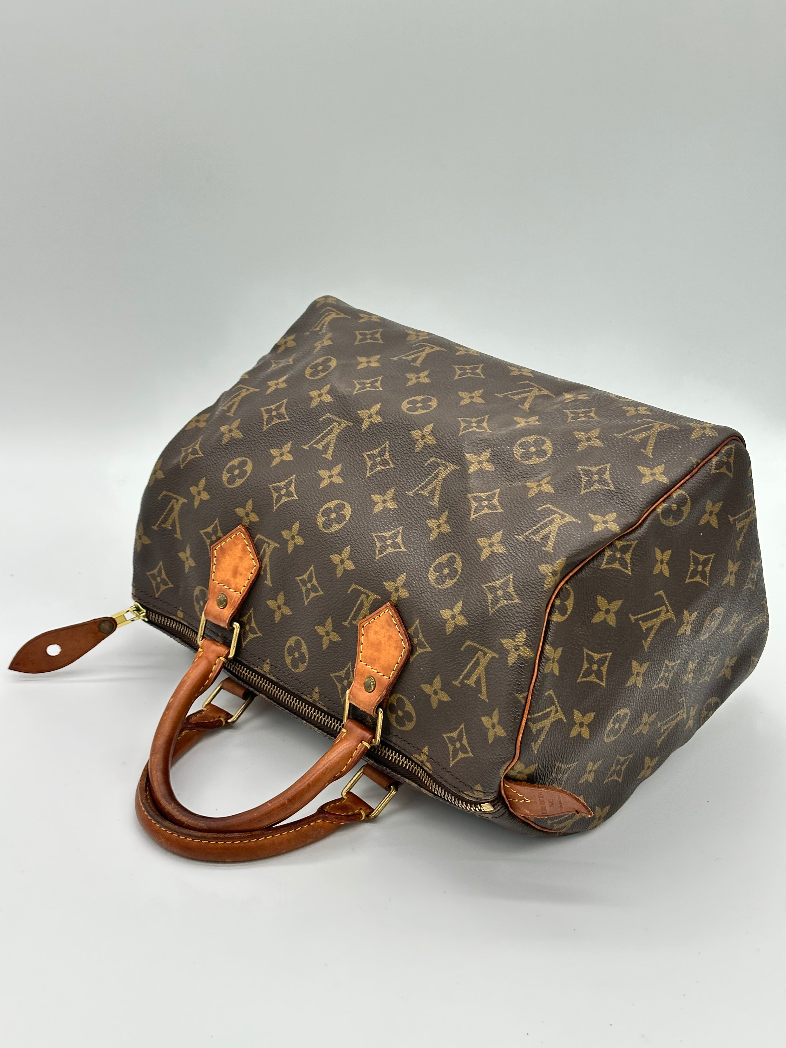 Louis Vuitton Speedy 30