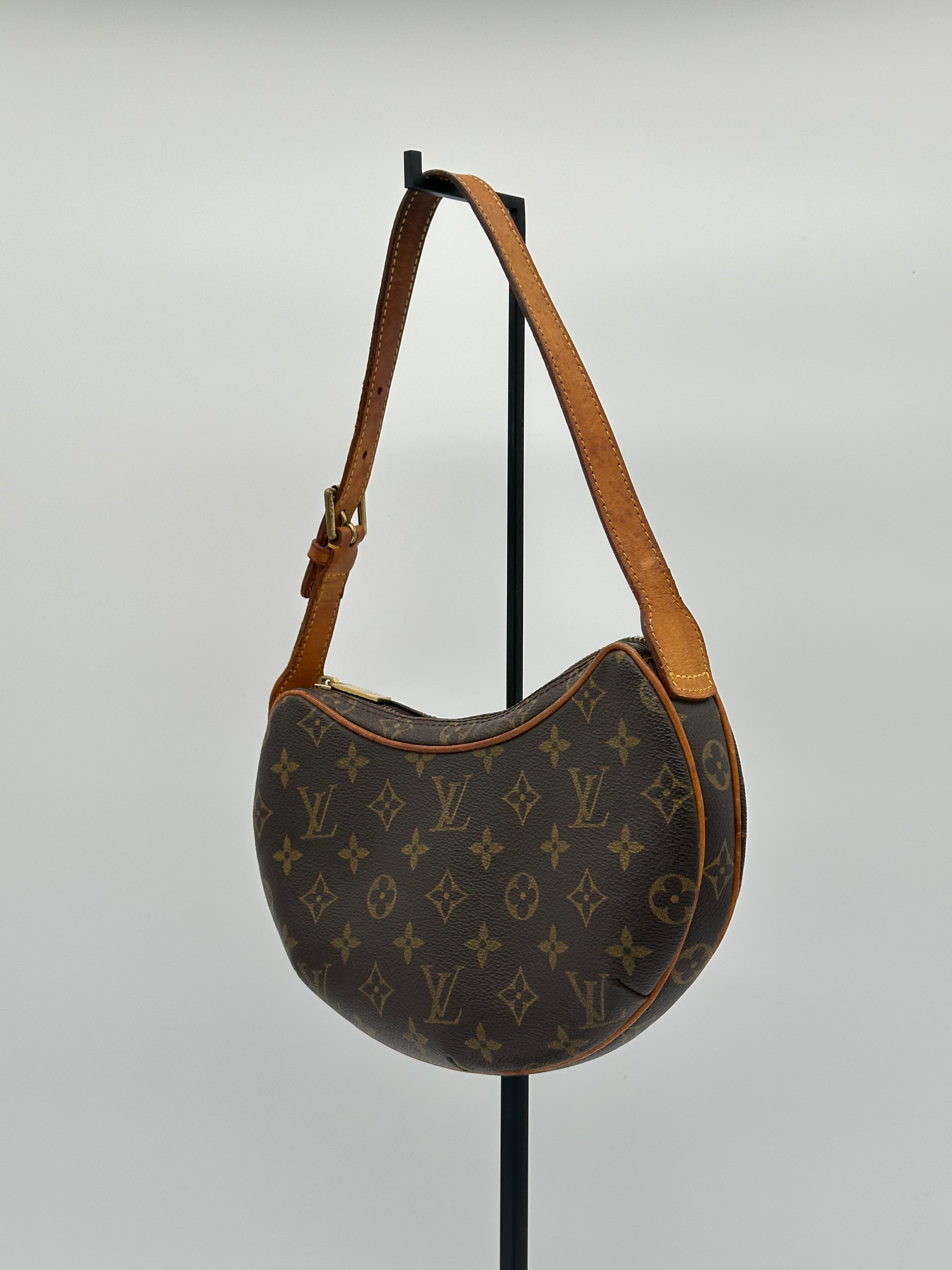 Louis Vuitton Croissant PM